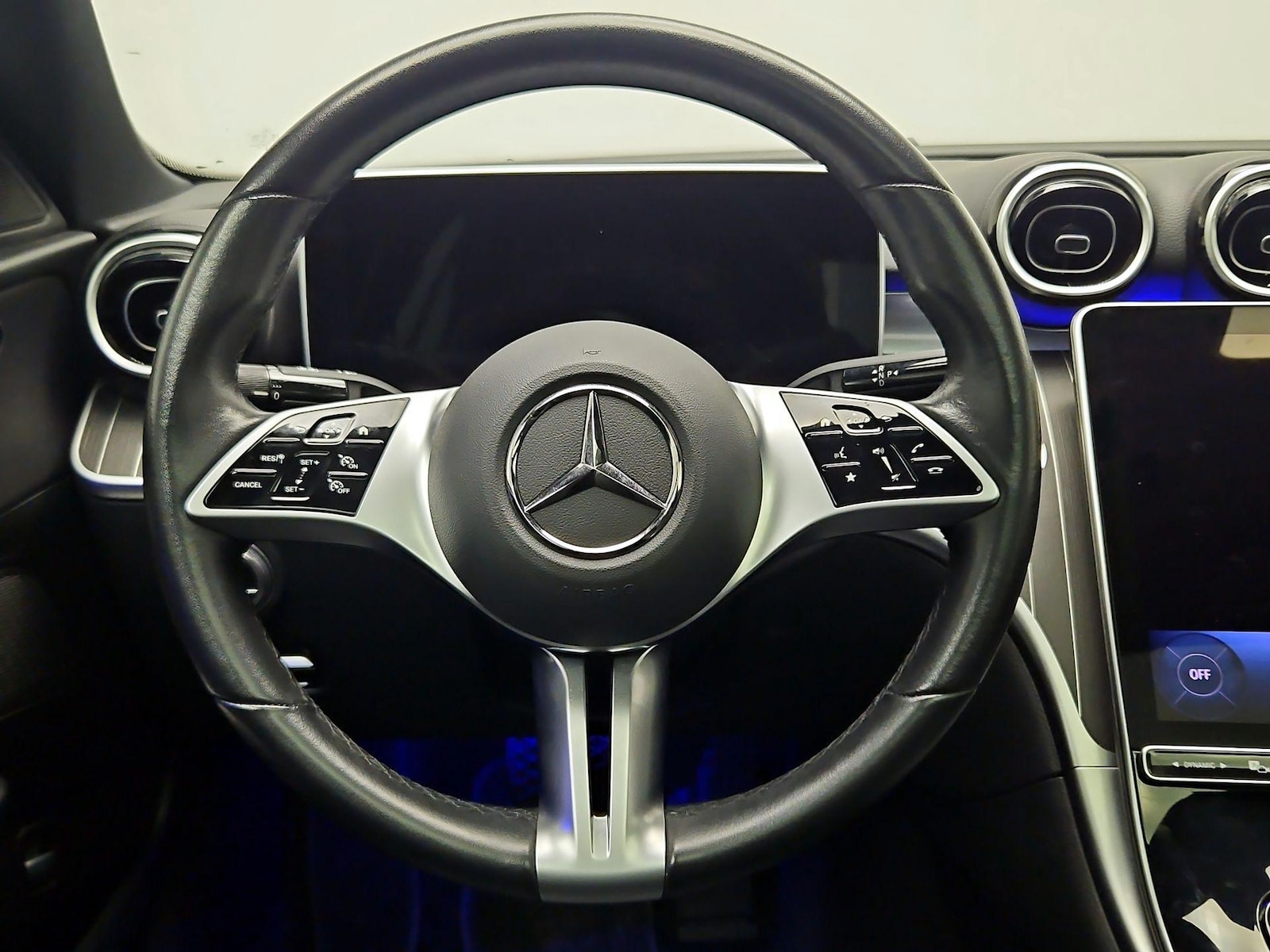 2025 Mercedes-Benz C-Class Sedan C 300 - Photo 11
