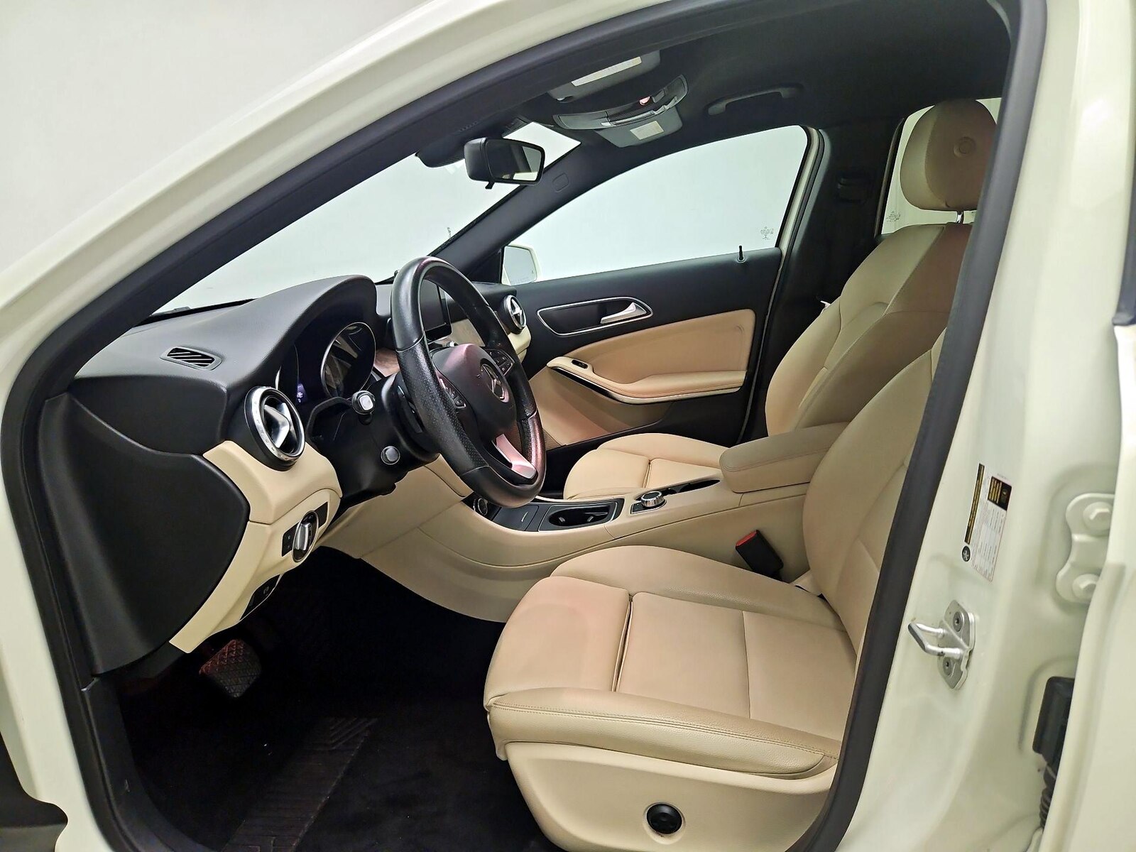 Power Seat(s) & Leather Seats