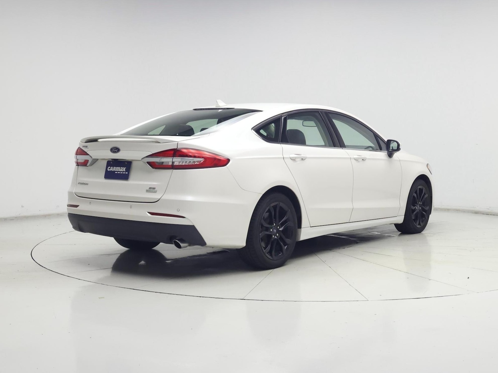 2020 Ford Fusion SE - Photo 9