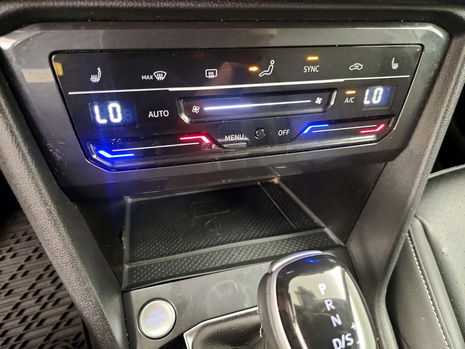 2023 Volkswagen Tiguan SE - Photo 17