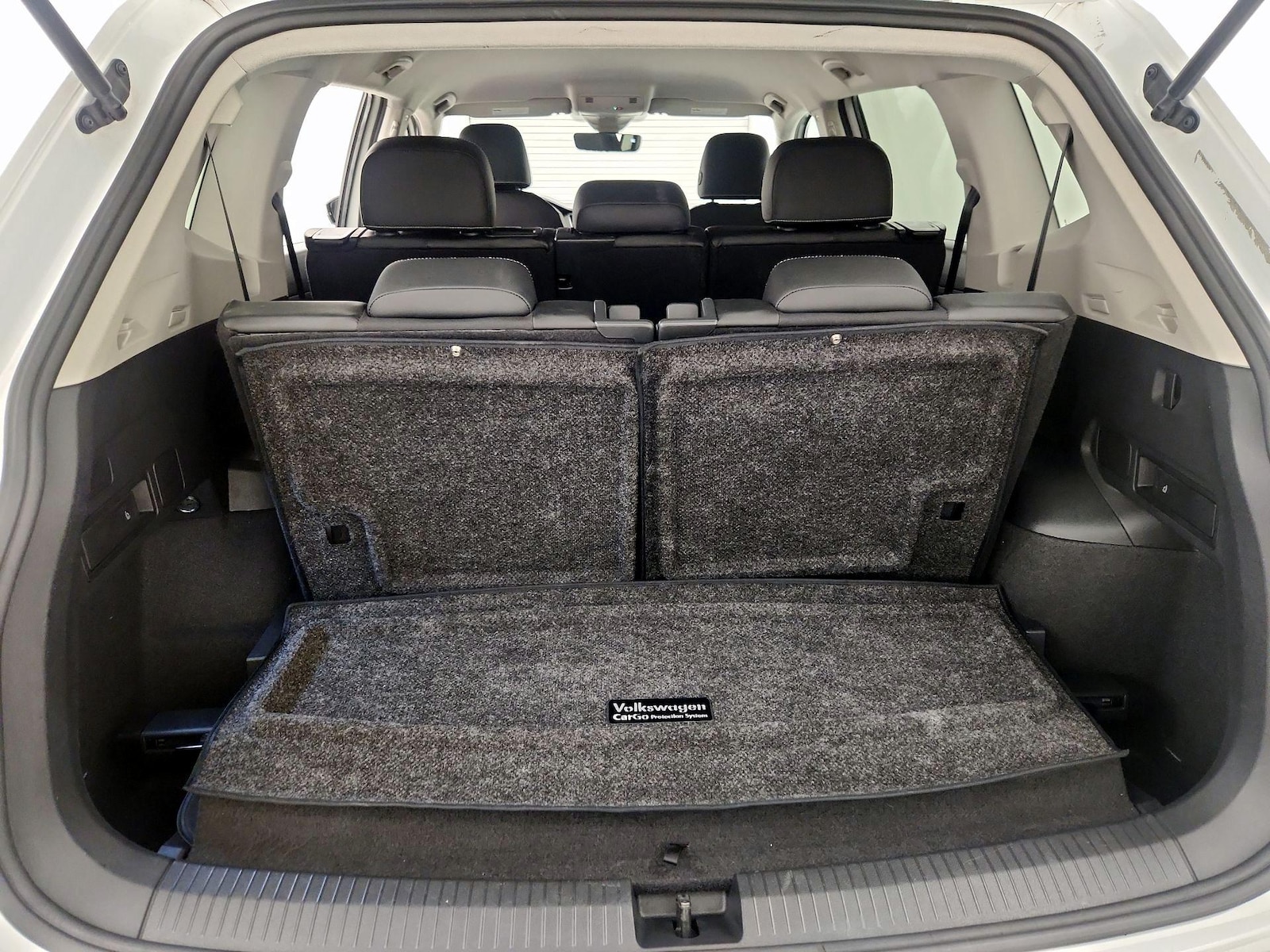 2023 Volkswagen Tiguan SE - Photo 22