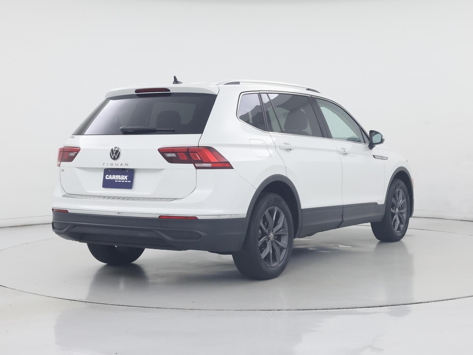 2023 Volkswagen Tiguan SE - Photo 9