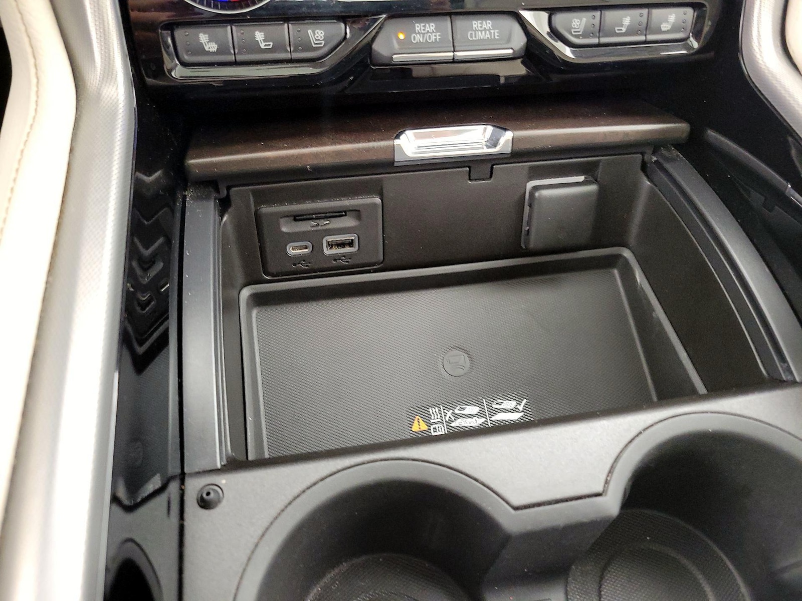 2021 GMC Yukon XL Denali - Photo 20