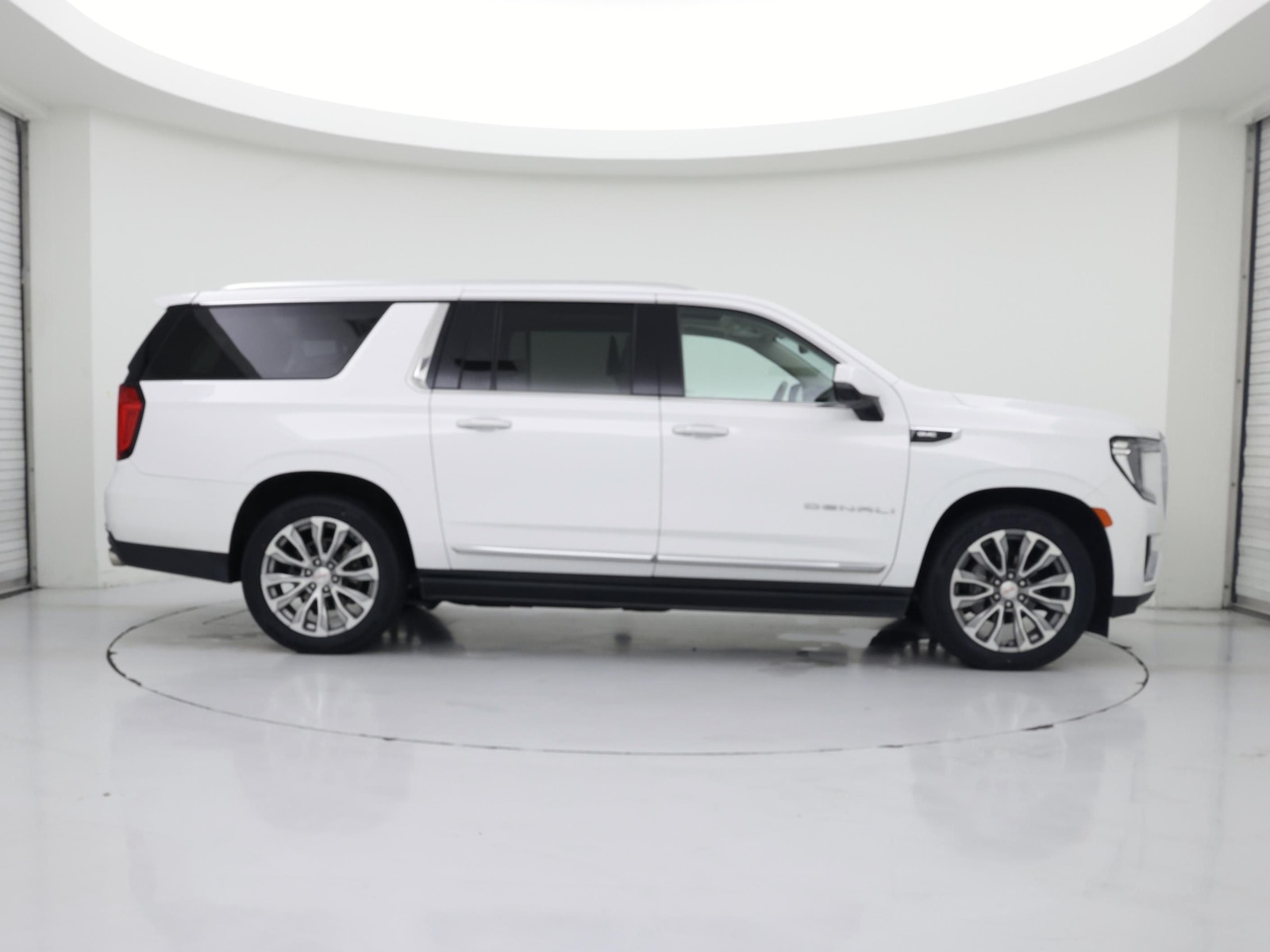 2021 GMC Yukon XL Denali - Photo 8