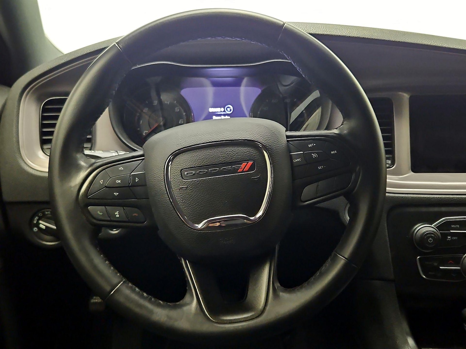 2023 Dodge Charger SXT - Photo 11