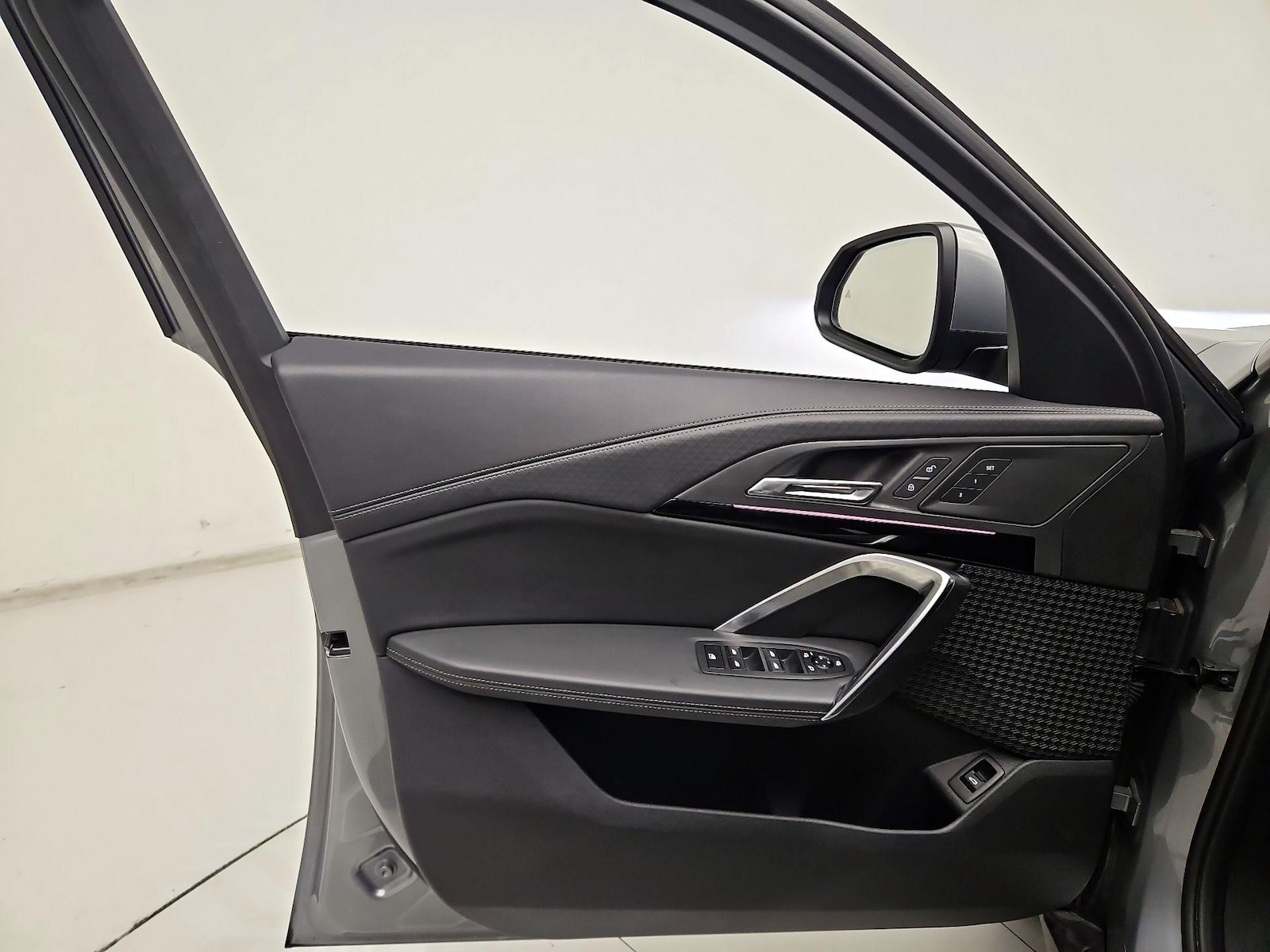 2026 BMW X2 28i - Photo 13