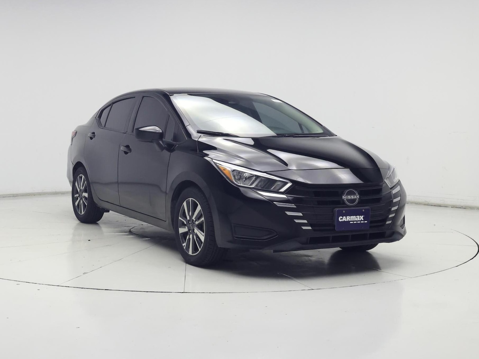 2023 Nissan Versa Sedan SV - Photo 2