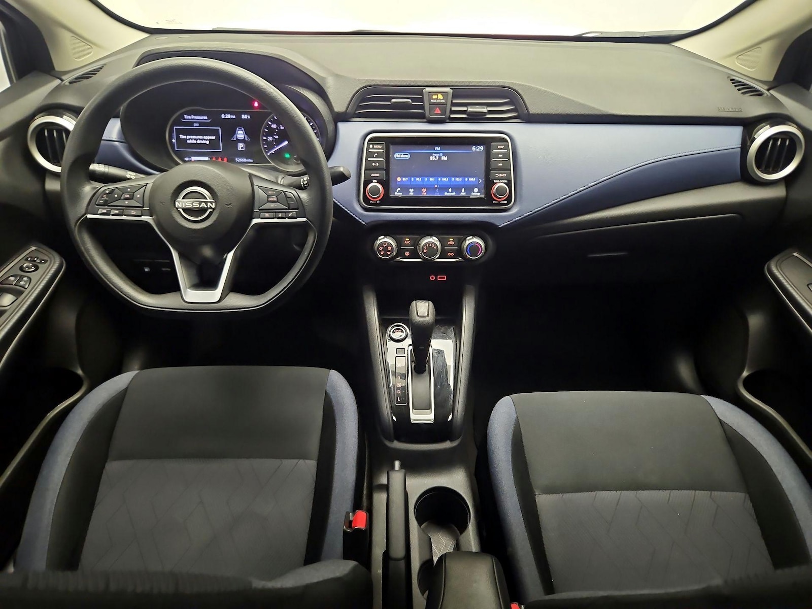 2023 Nissan Versa Sedan SV - Photo 10