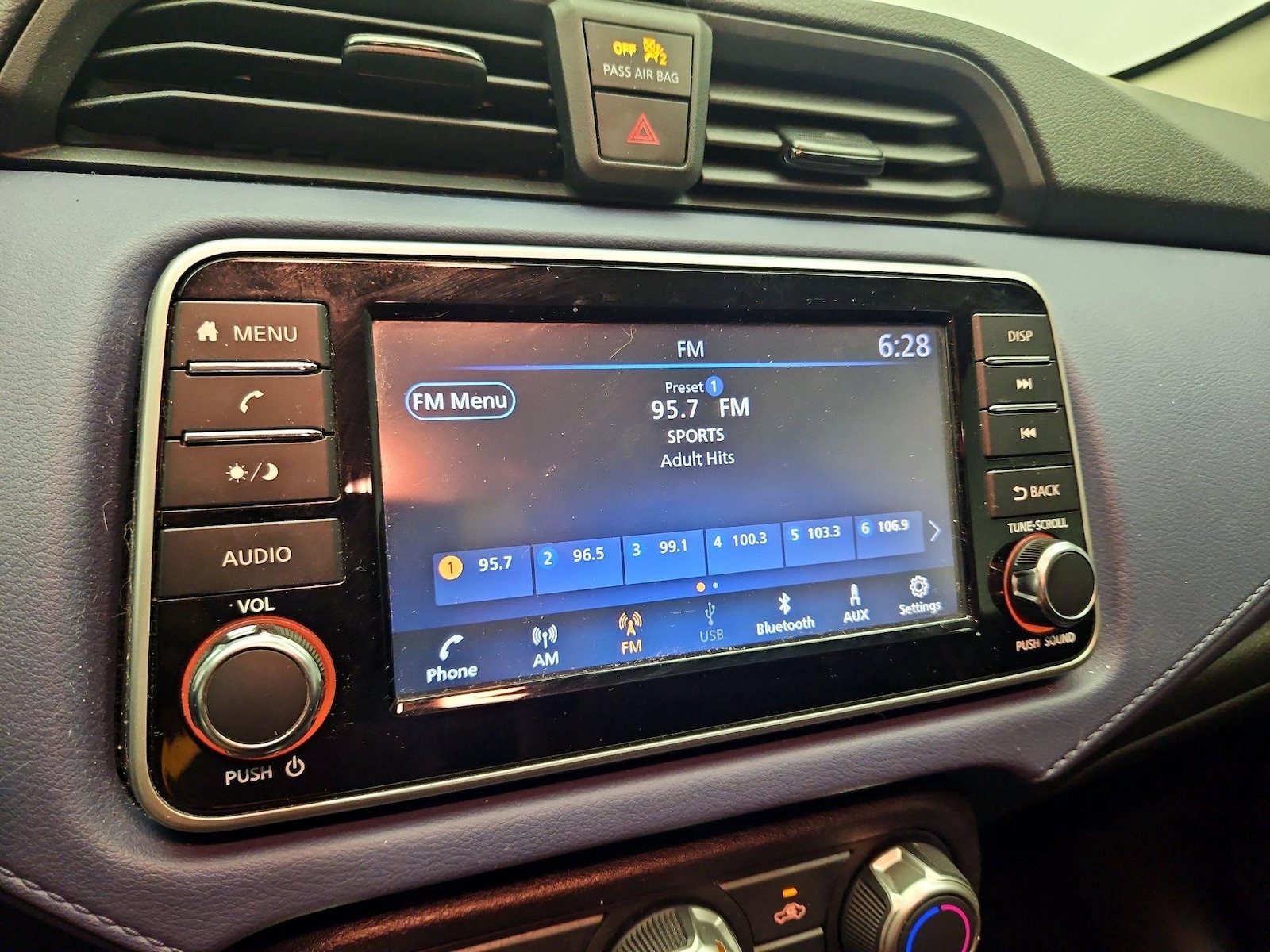 2023 Nissan Versa Sedan SV - Photo 15