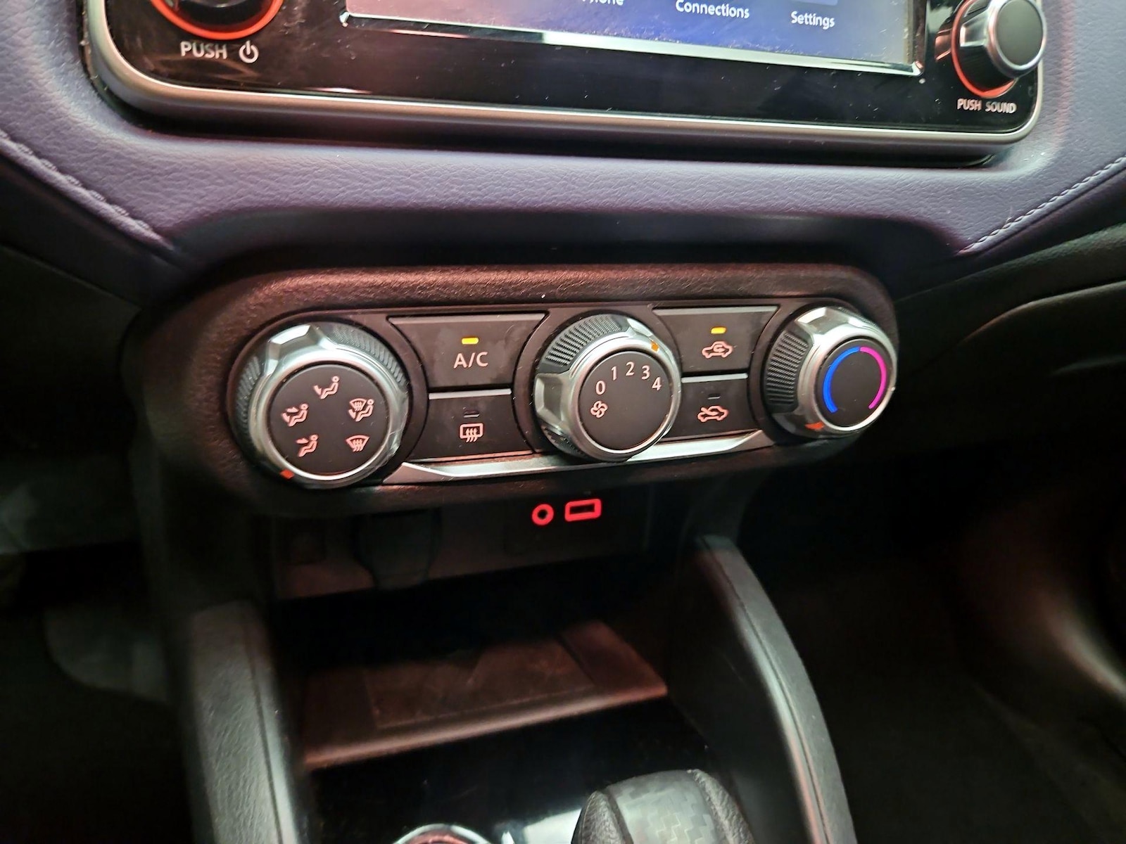 2023 Nissan Versa Sedan SV - Photo 16