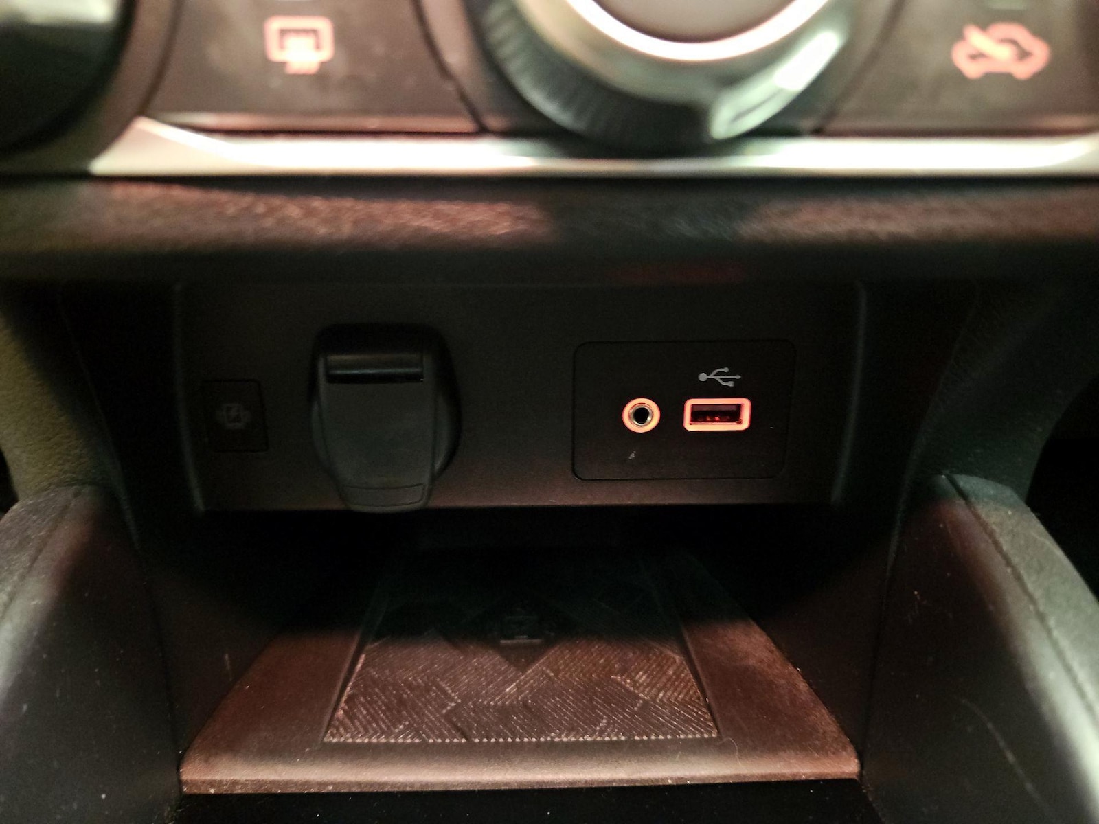 2023 Nissan Versa Sedan SV - Photo 18