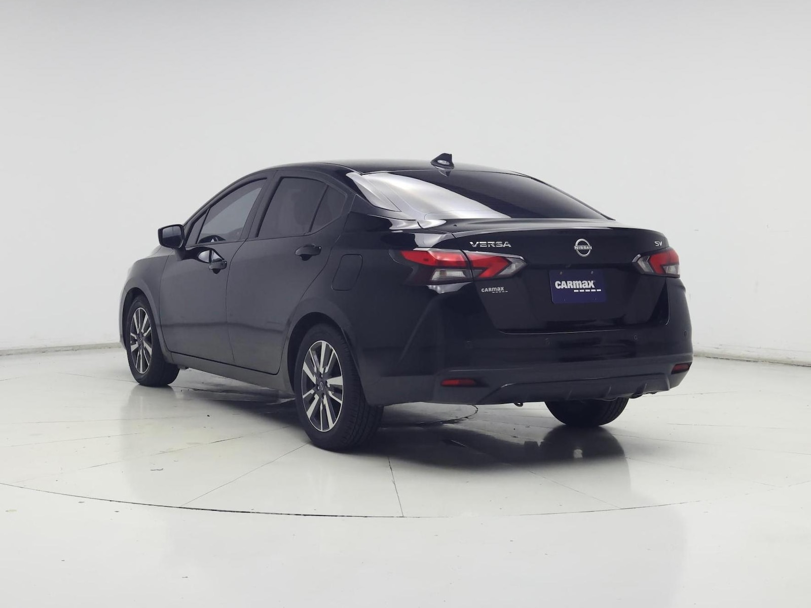 2023 Nissan Versa Sedan SV - Photo 3