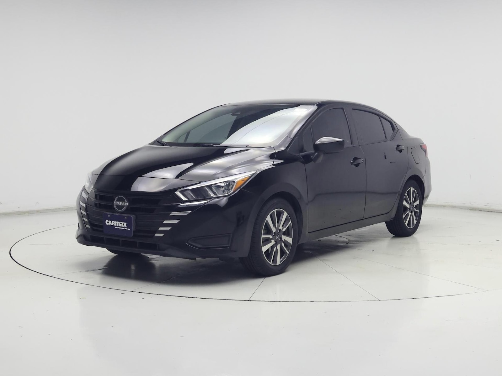 2023 Nissan Versa Sedan SV - Photo 5
