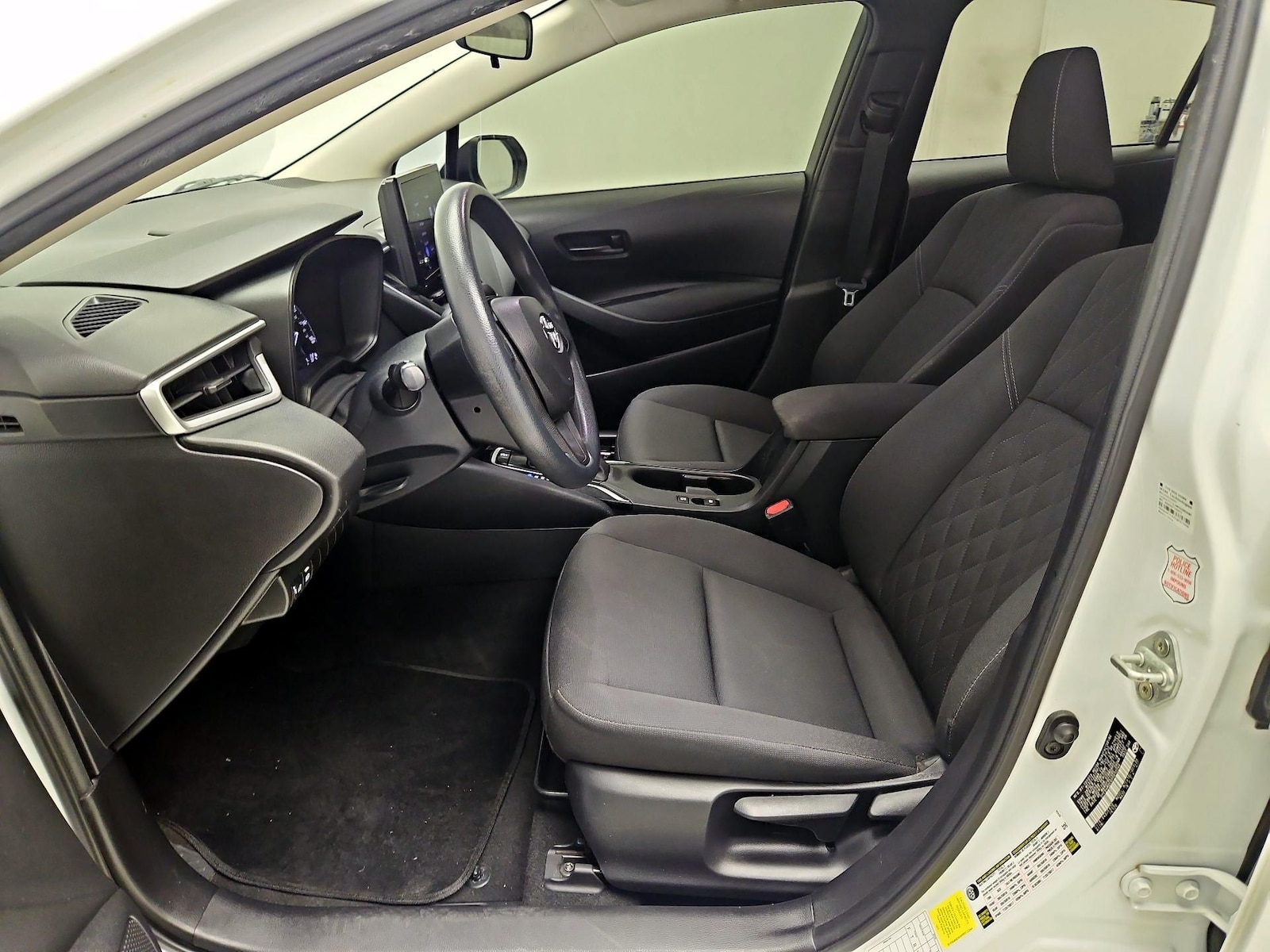 2023 Toyota Corolla LE - Photo 12