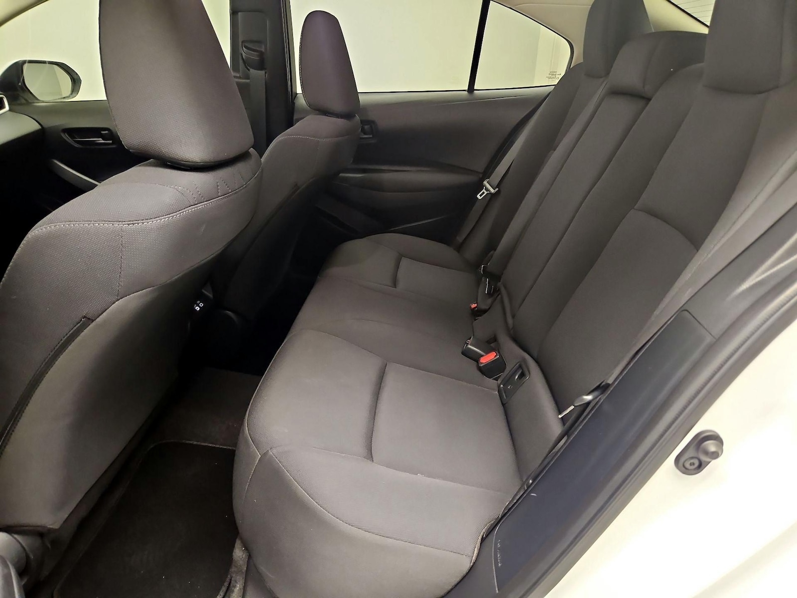 2023 Toyota Corolla LE - Photo 18