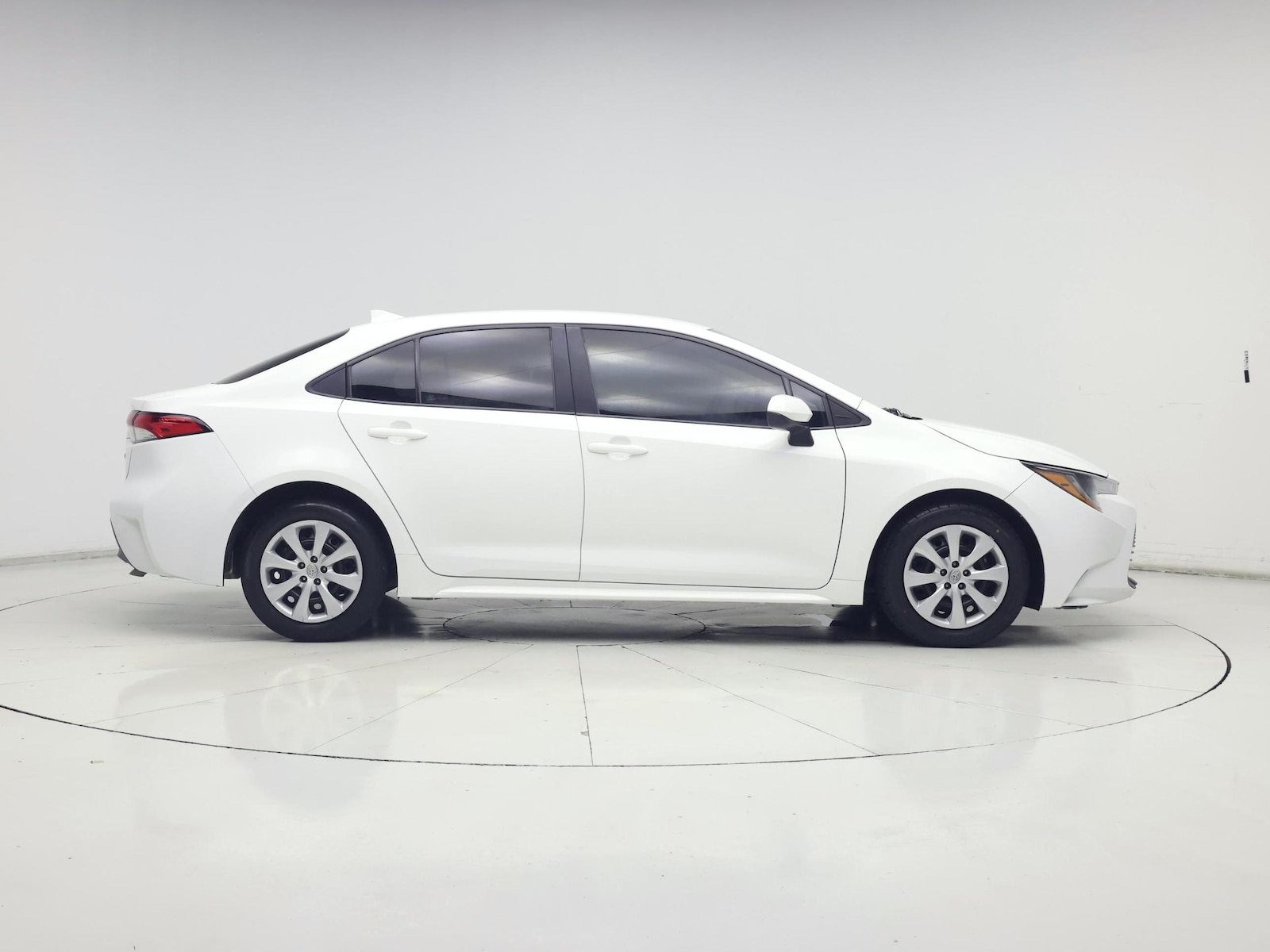2023 Toyota Corolla LE - Photo 8