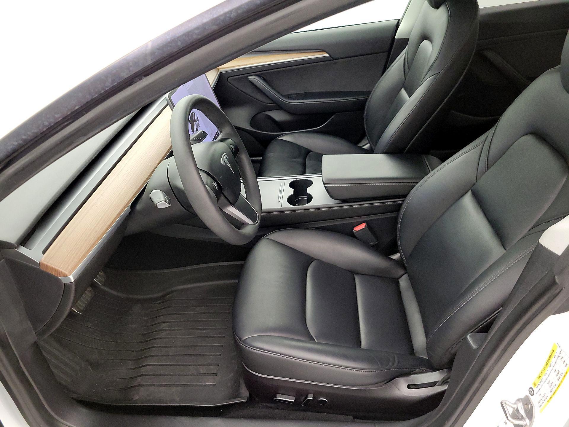 Thumbnail: 2021 Tesla Model 3 - 11