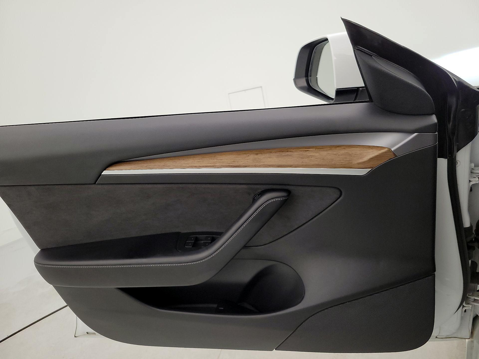 Thumbnail: 2021 Tesla Model 3 - 12