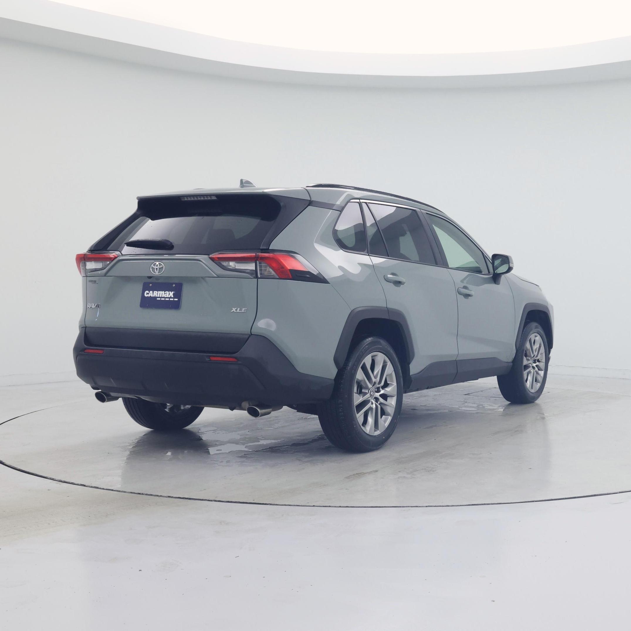 Thumbnail: 2022 Toyota RAV4 - 8
