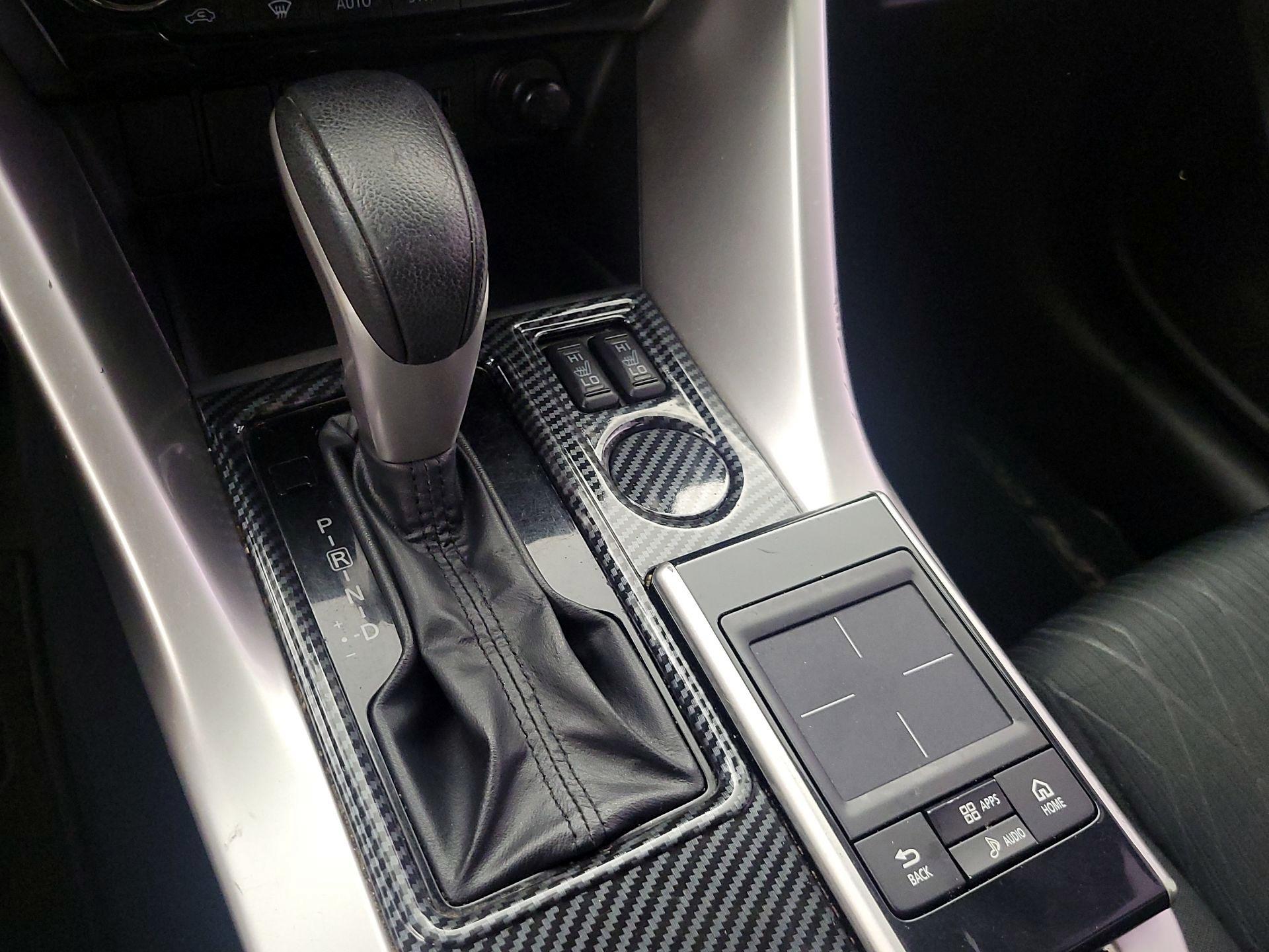 Thumbnail: 2020 Mitsubishi Eclipse Cross - 17