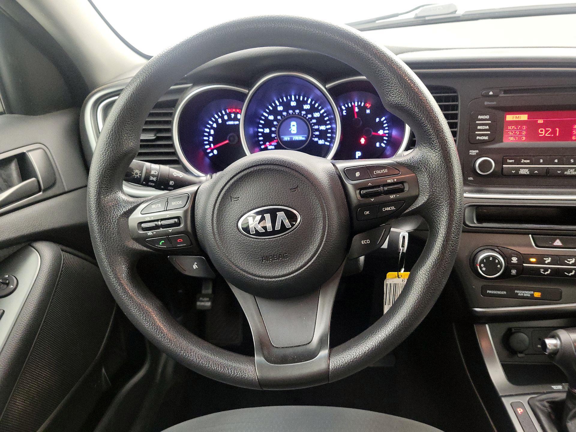 Thumbnail: 2015 Kia Optima - 10