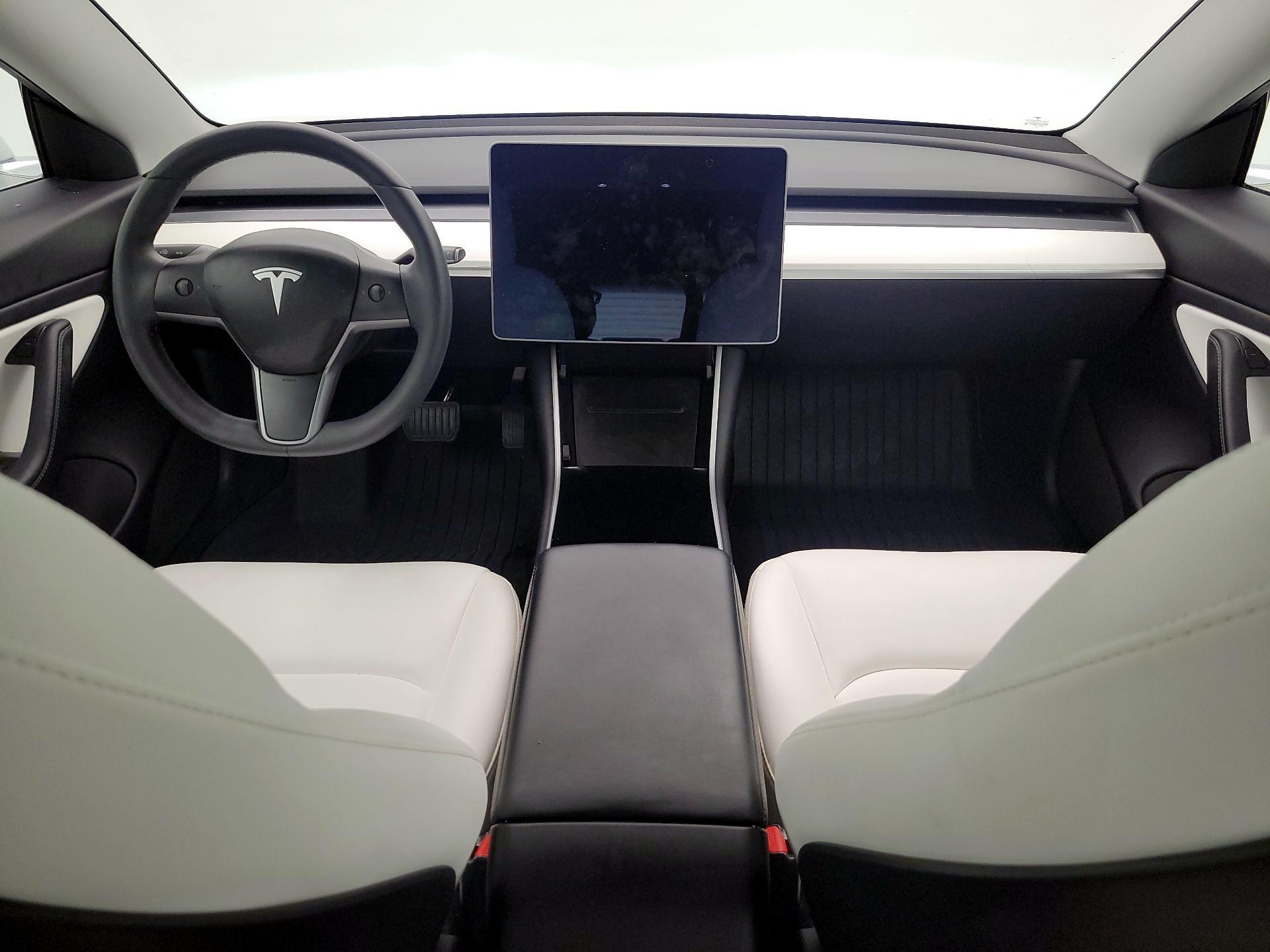 Thumbnail: 2020 Tesla Model 3 - 9