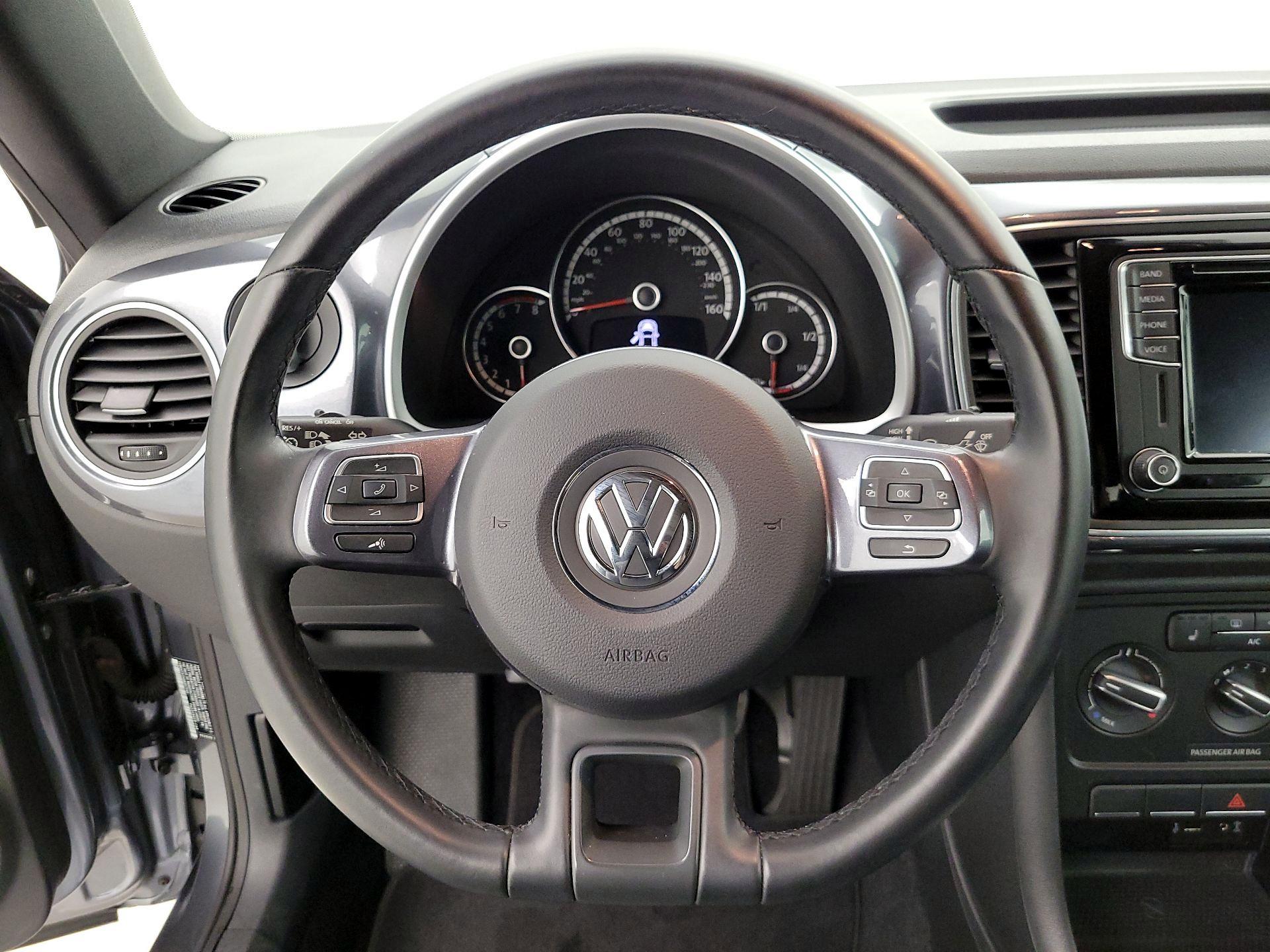 Thumbnail: 2016 Volkswagen Beetle - 10