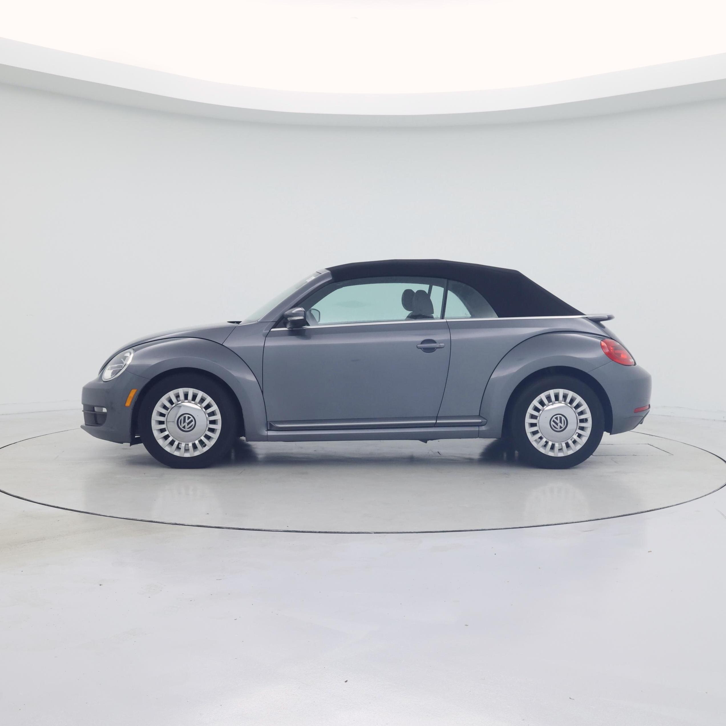 Thumbnail: 2016 Volkswagen Beetle - 3