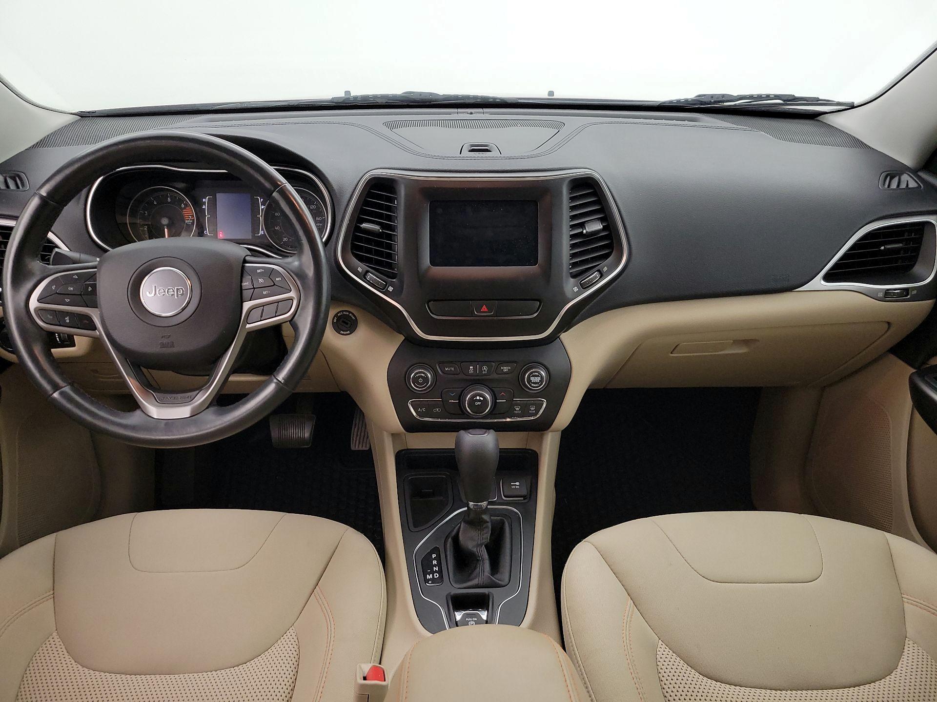 Thumbnail: 2020 Jeep Cherokee - 9