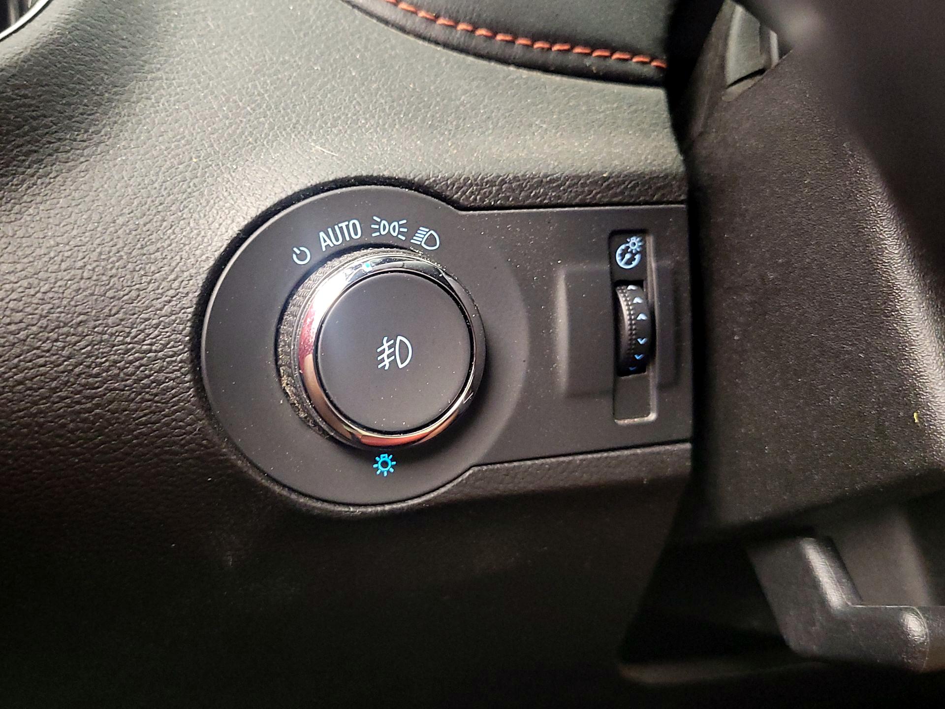 Thumbnail: 2014 Chevrolet Camaro - 13