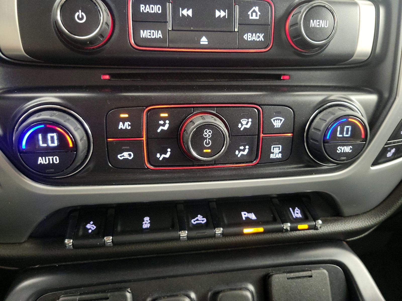 2015 GMC Sierra 1500 SLT - Photo 18