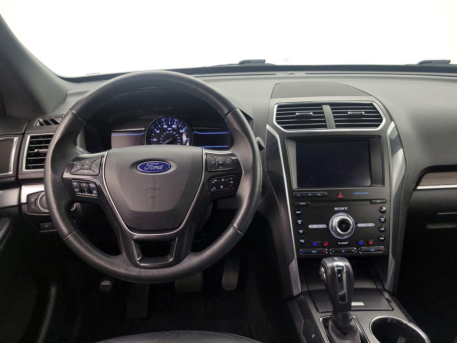 Thumbnail: 2019 Ford Explorer - 10