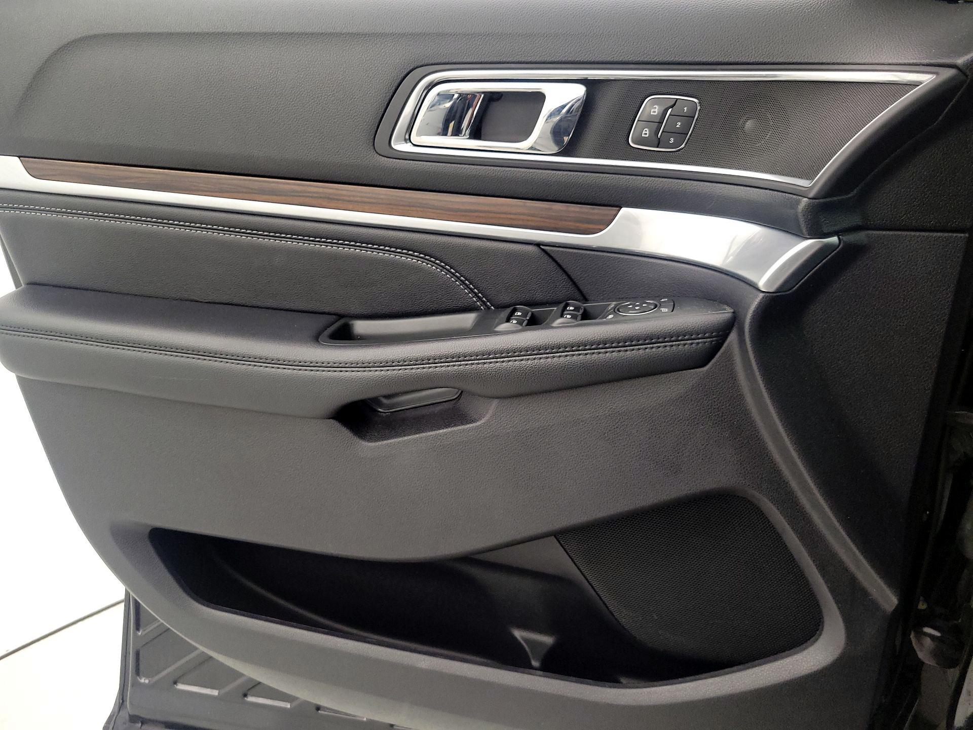 Thumbnail: 2019 Ford Explorer - 12