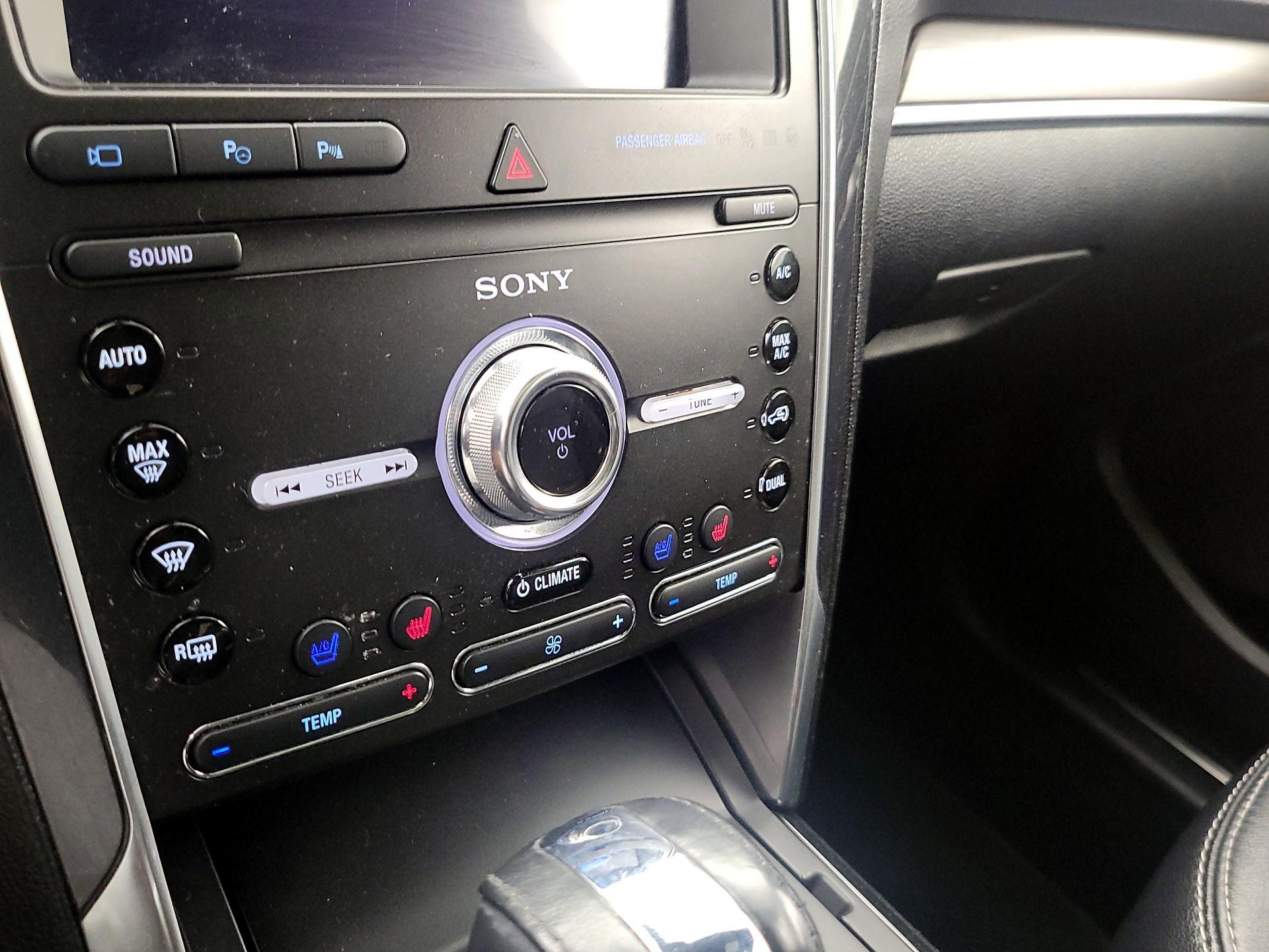 Thumbnail: 2019 Ford Explorer - 17