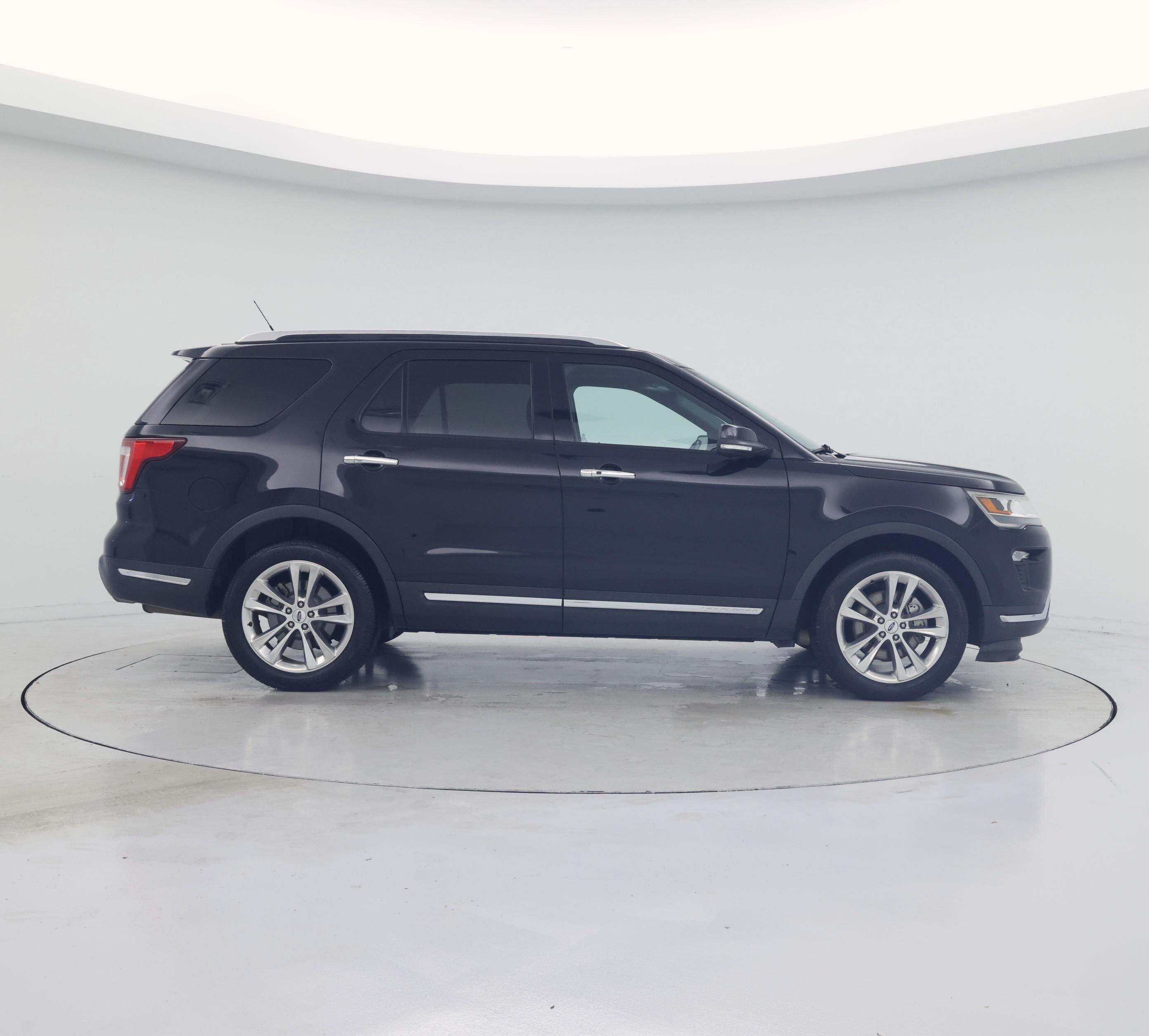 Thumbnail: 2019 Ford Explorer - 7