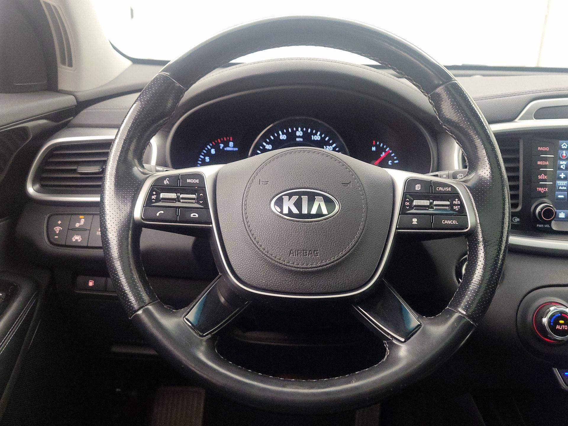 Thumbnail: 2019 Kia Sorento - 10