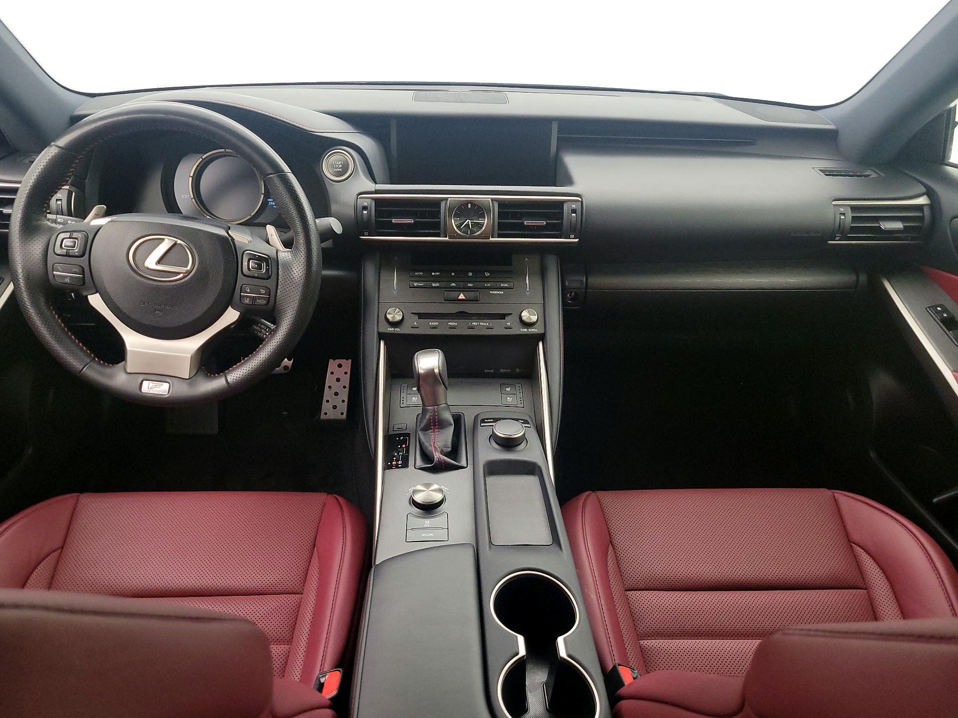 Thumbnail: 2019 Lexus IS - 9