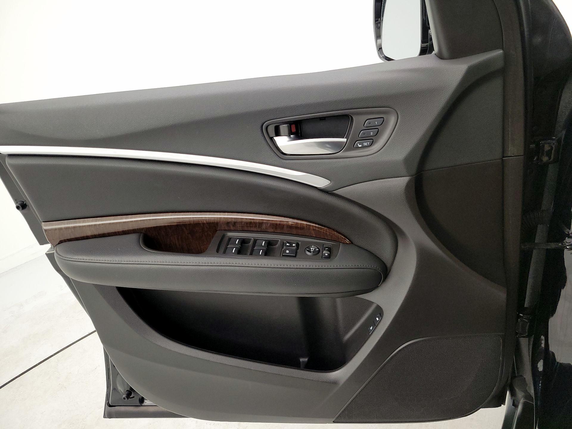 Thumbnail: 2019 Acura MDX - 12