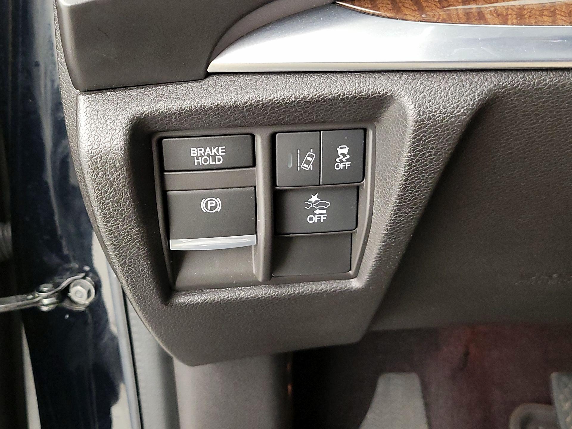 Thumbnail: 2019 Acura MDX - 13