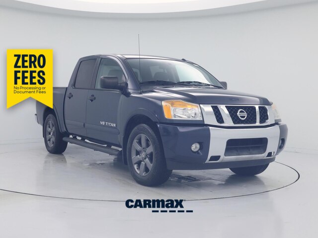 Blue 2015 Nissan Titan SV Crew Cab Pickup Truck 4X2 Automatic
