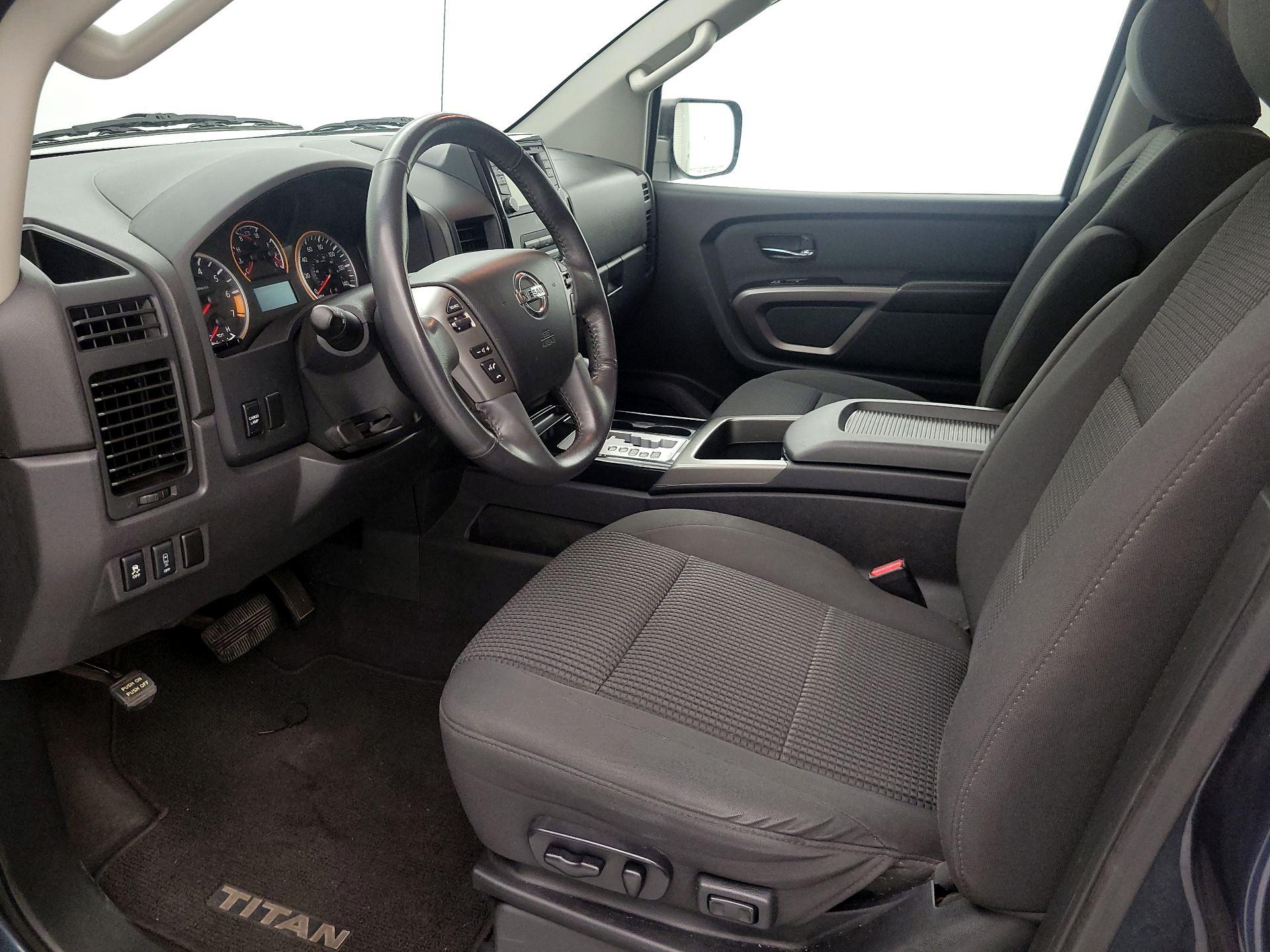 Thumbnail: 2015 Nissan Titan - 11