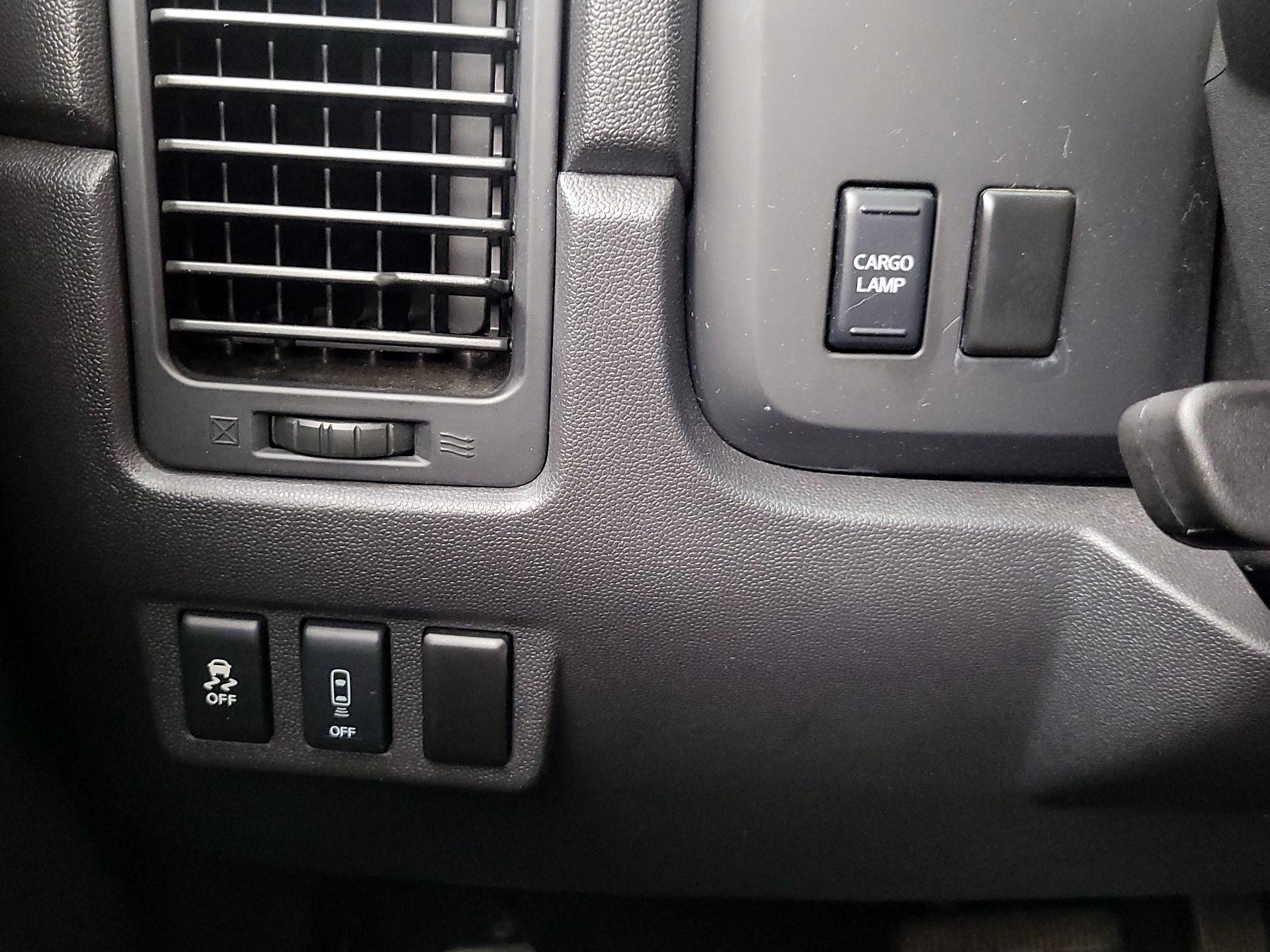 Thumbnail: 2015 Nissan Titan - 13