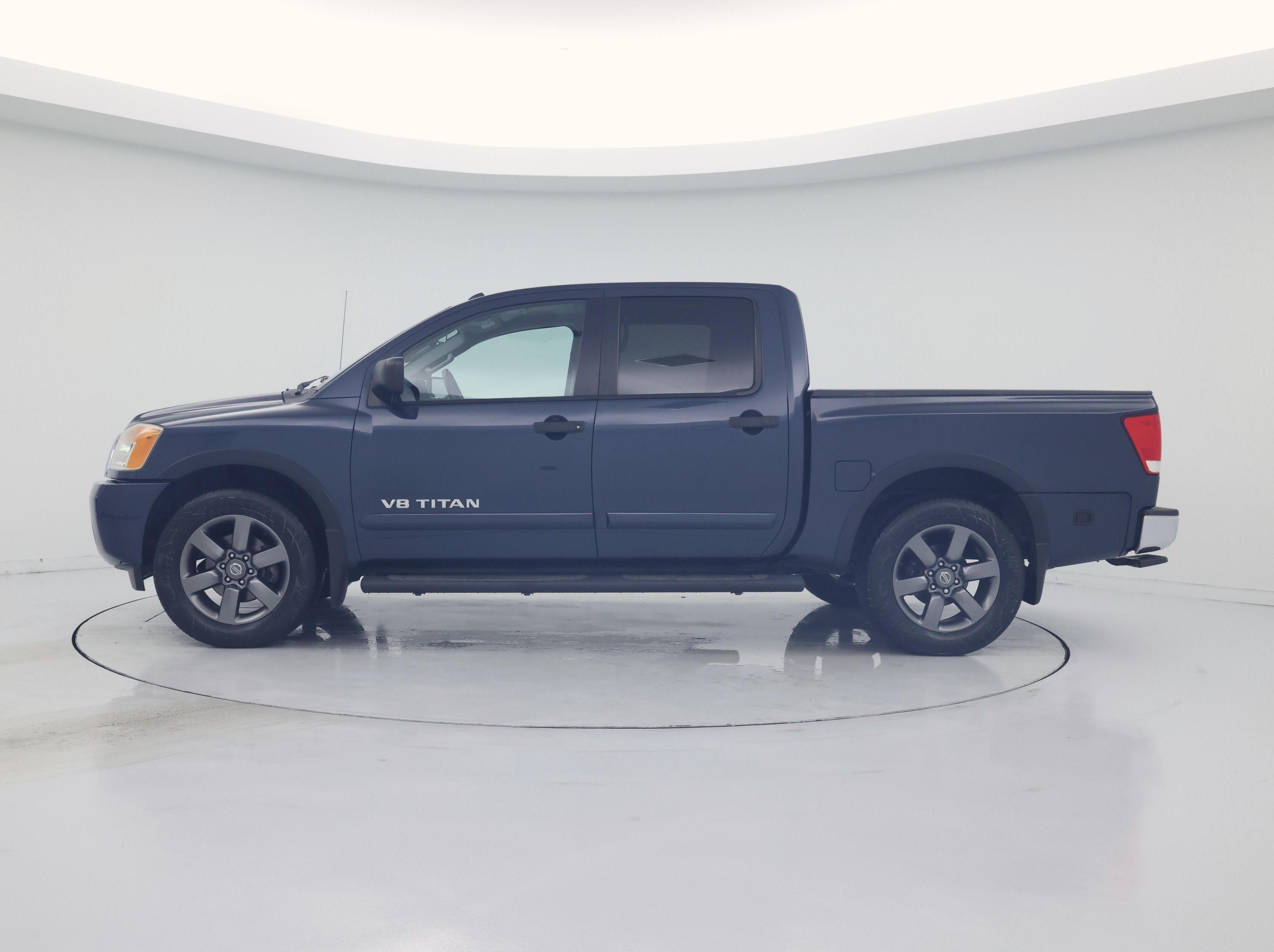 Thumbnail: 2015 Nissan Titan - 3