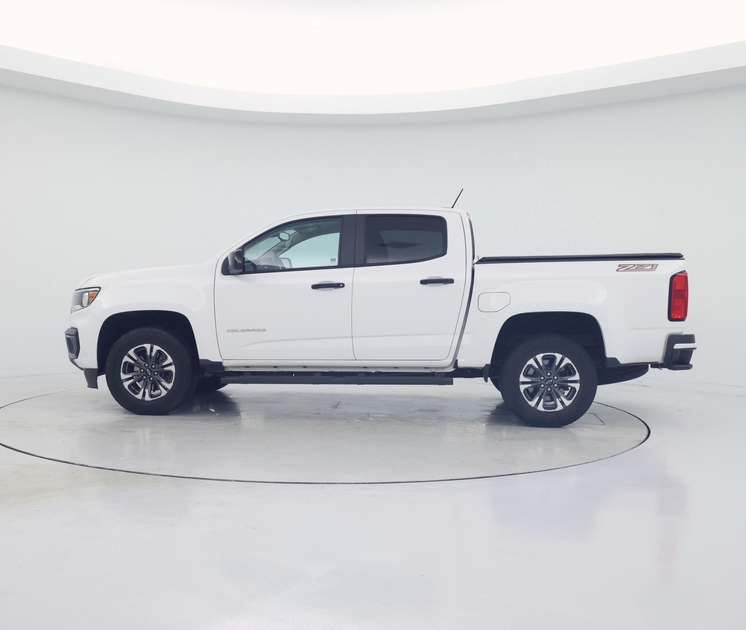 Thumbnail: 2021 Chevrolet Colorado - 3