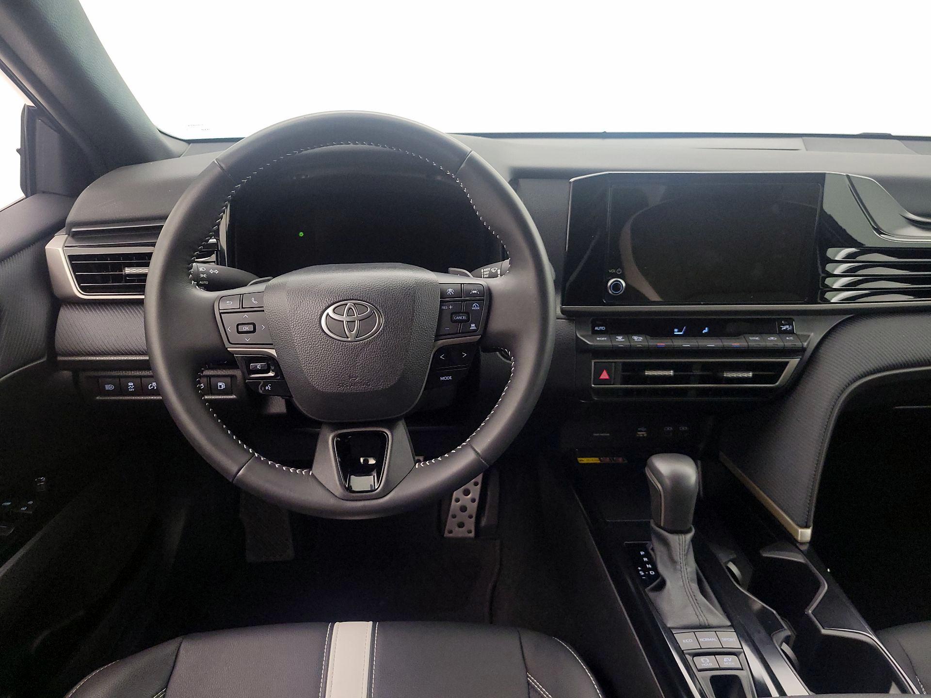 Thumbnail: 2025 Toyota Camry - 10