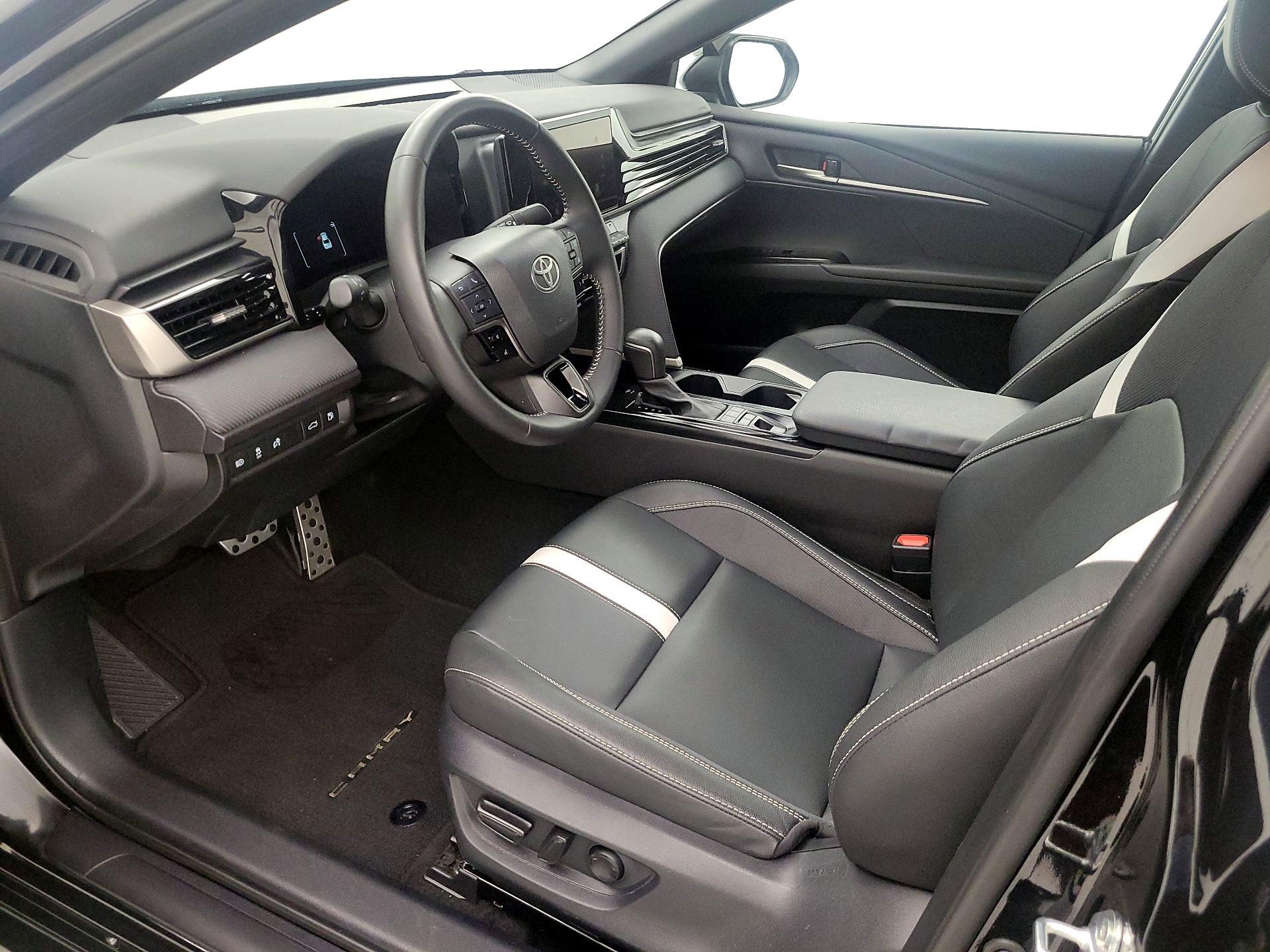 Thumbnail: 2025 Toyota Camry - 11