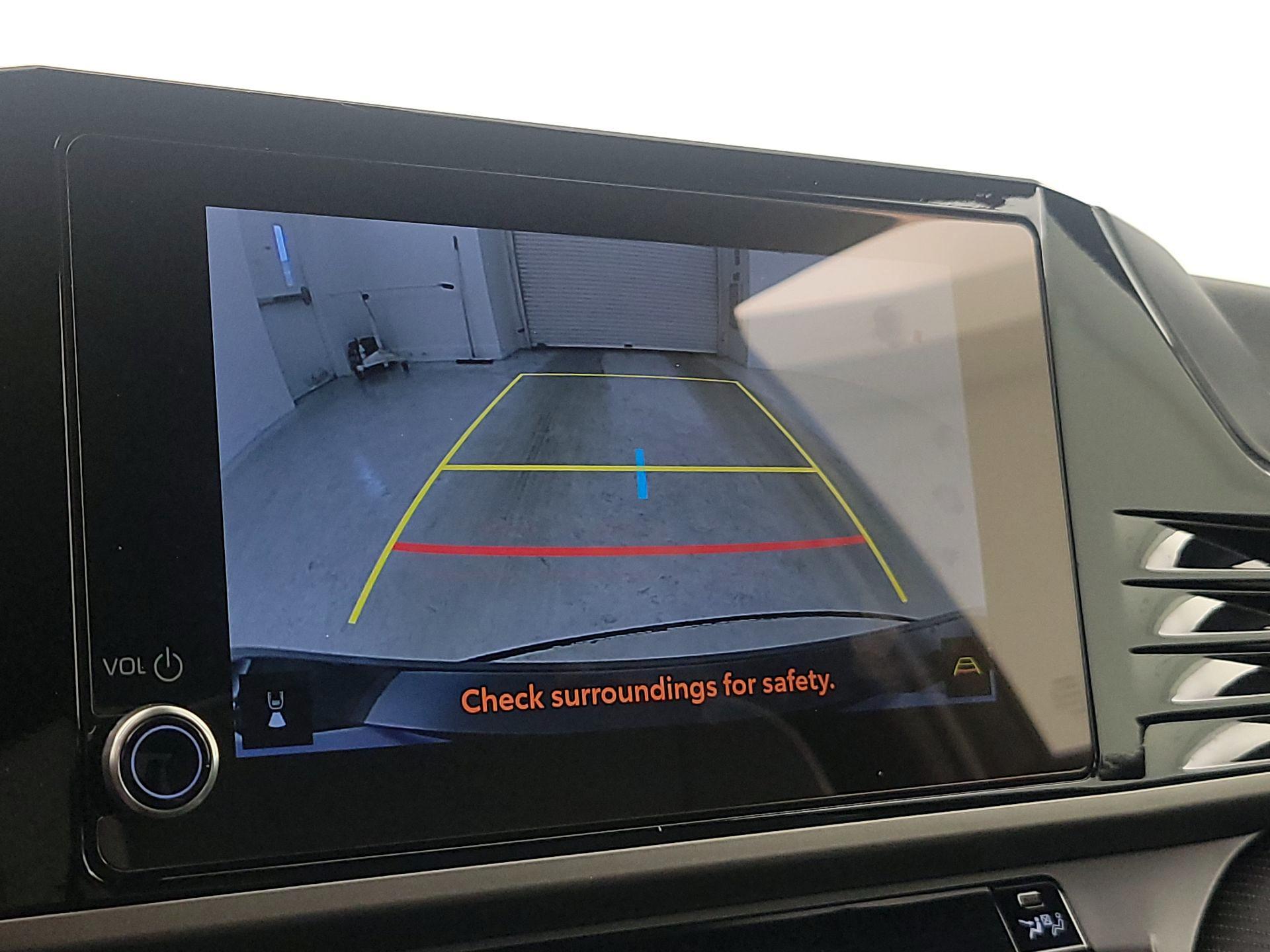 Thumbnail: 2025 Toyota Camry - 14