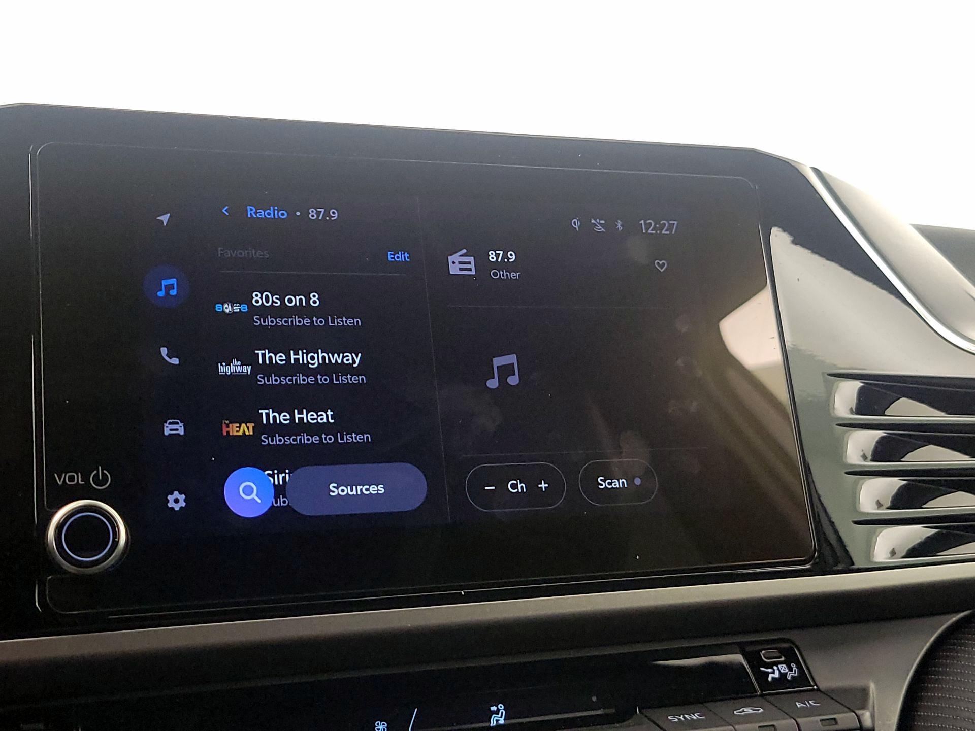 Thumbnail: 2025 Toyota Camry - 15