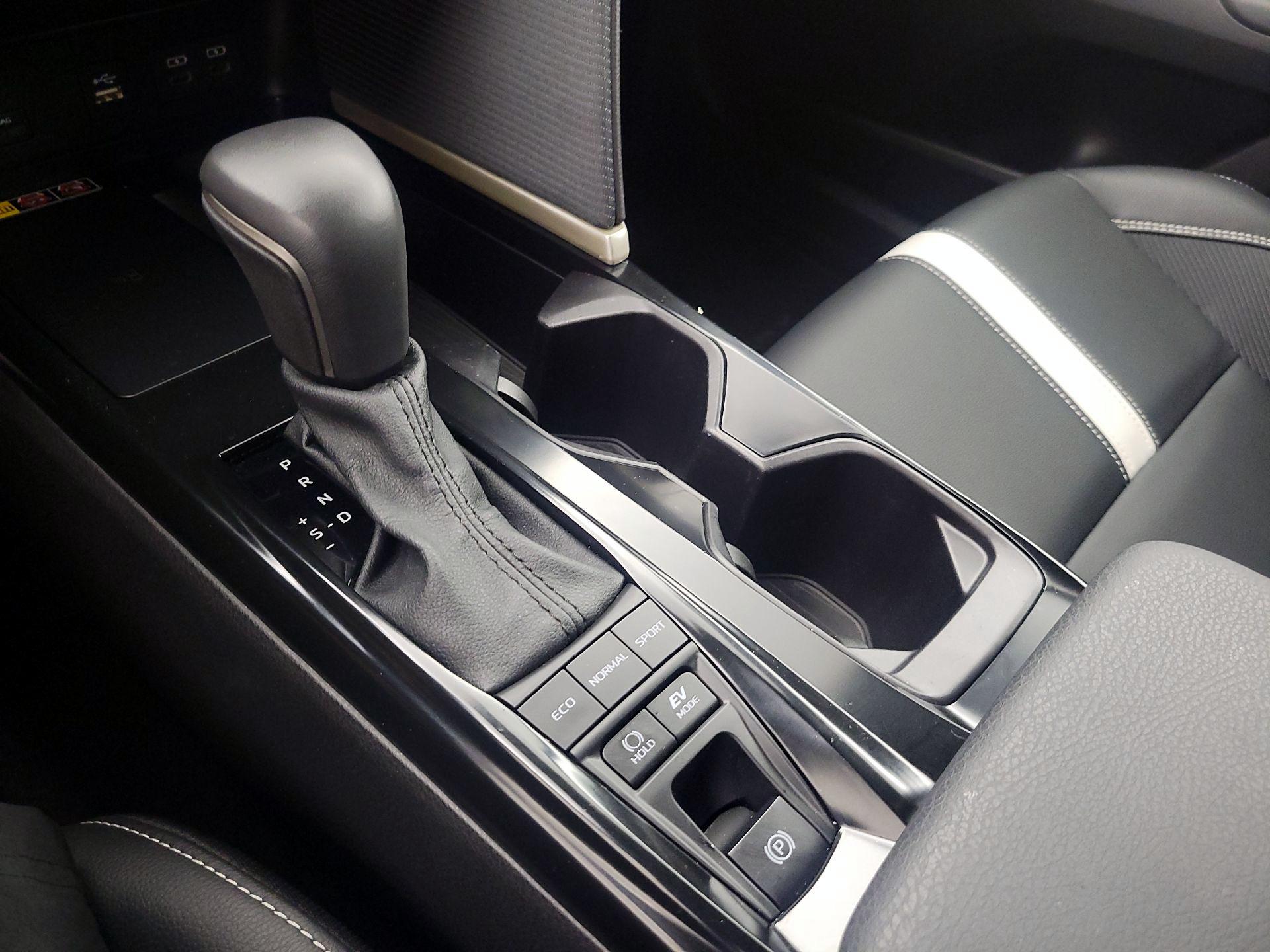 Thumbnail: 2025 Toyota Camry - 17