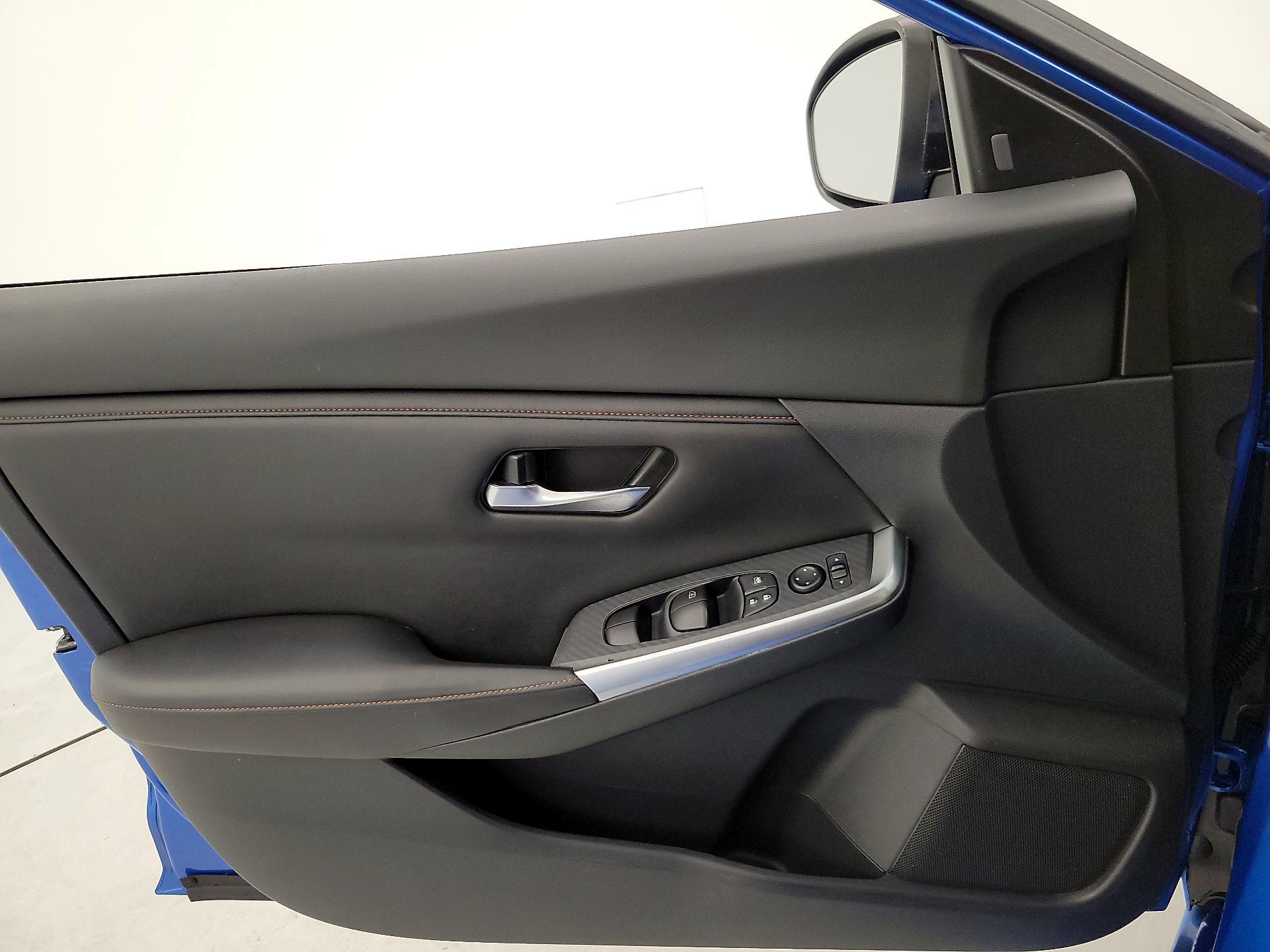 Thumbnail: 2020 Nissan Sentra - 12